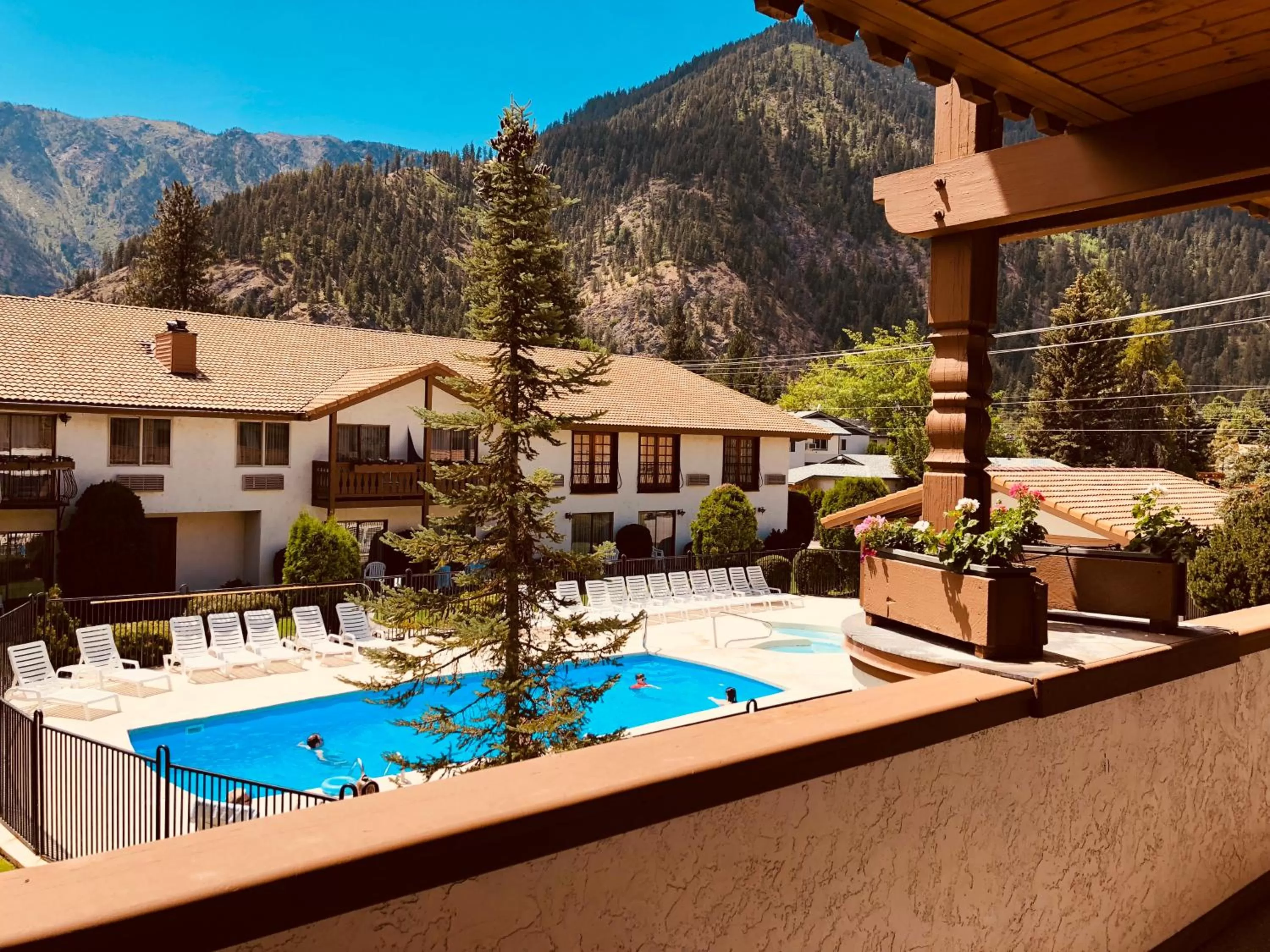 Mountain view in Enzian Inn