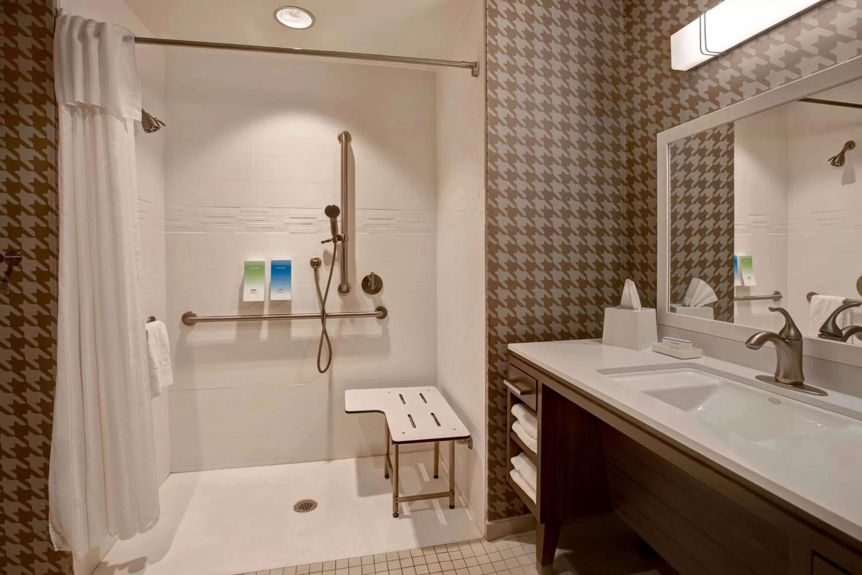 Bathroom in Home2 Suites By Hilton San Antonio on the Riverwalk