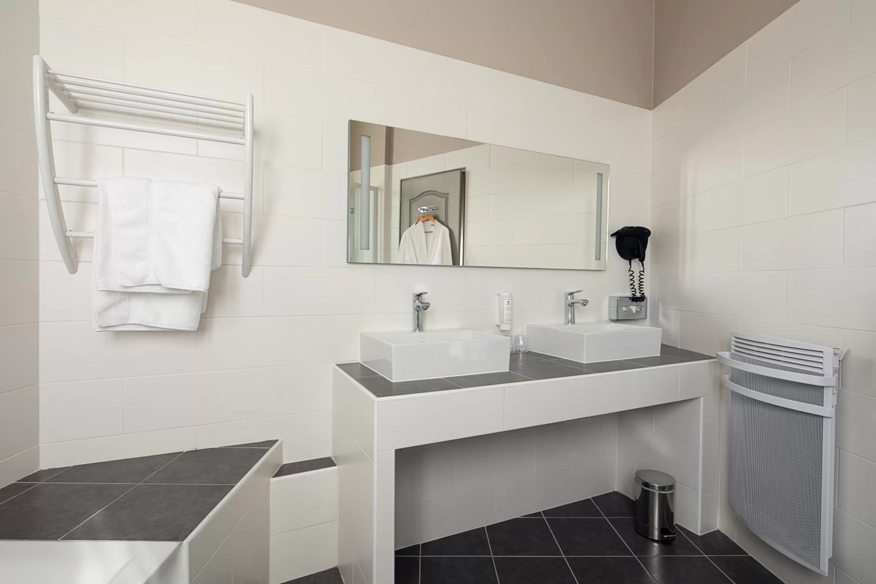 Bathroom in Best Western Central Hotel