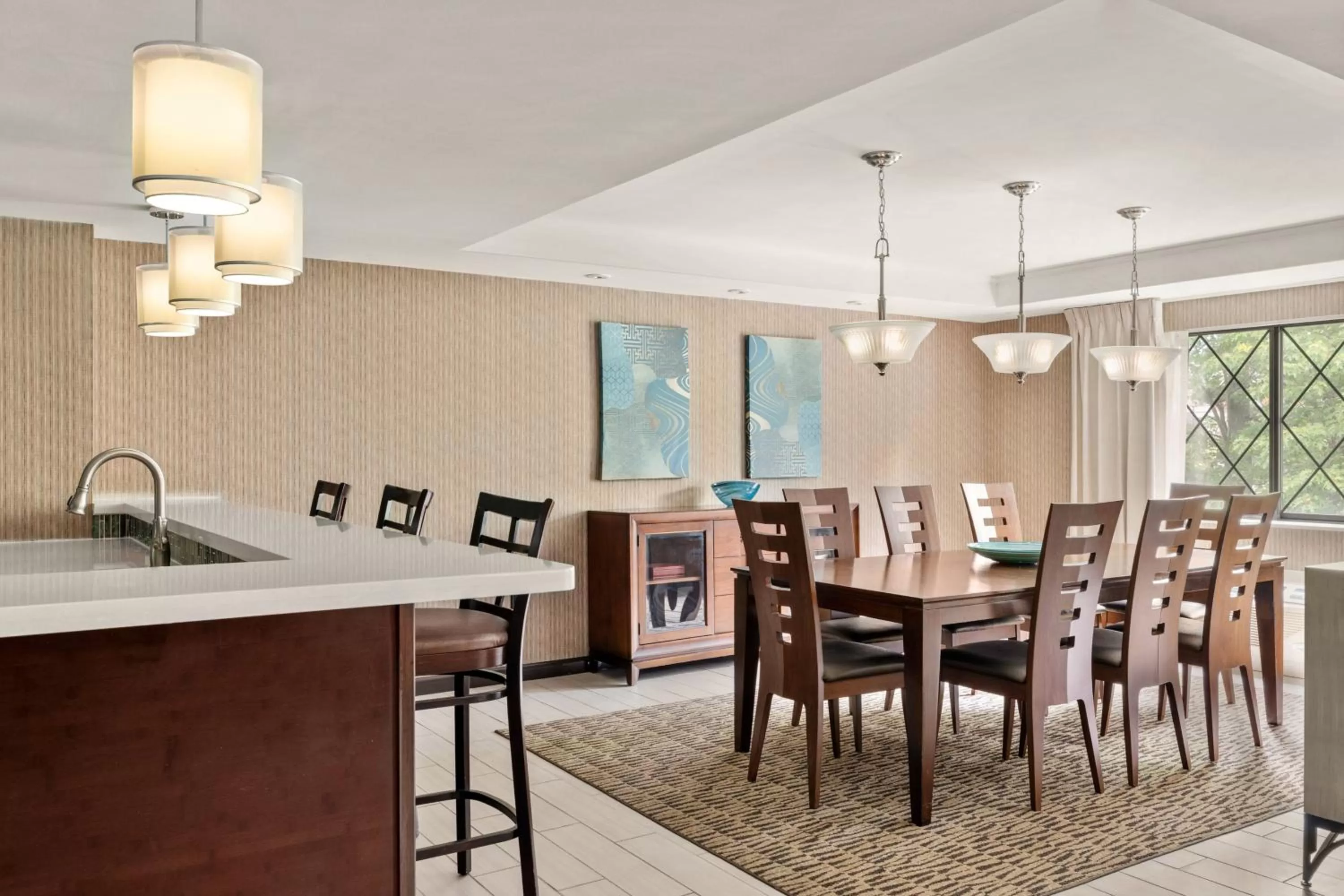 Photo of the whole room in Sheraton Nashua