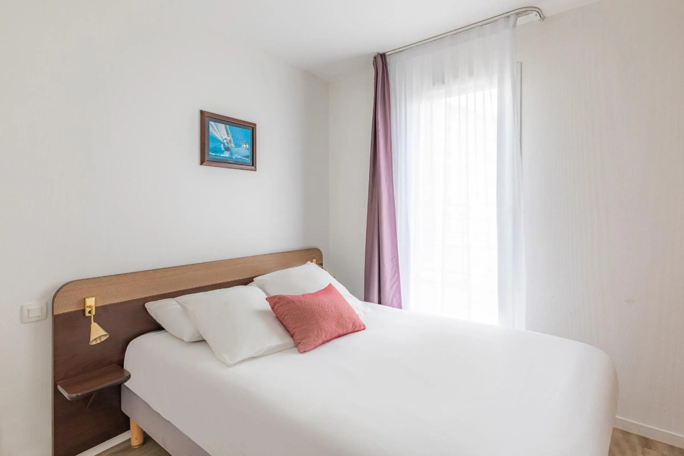 Bed in Appart'City Confort Brest