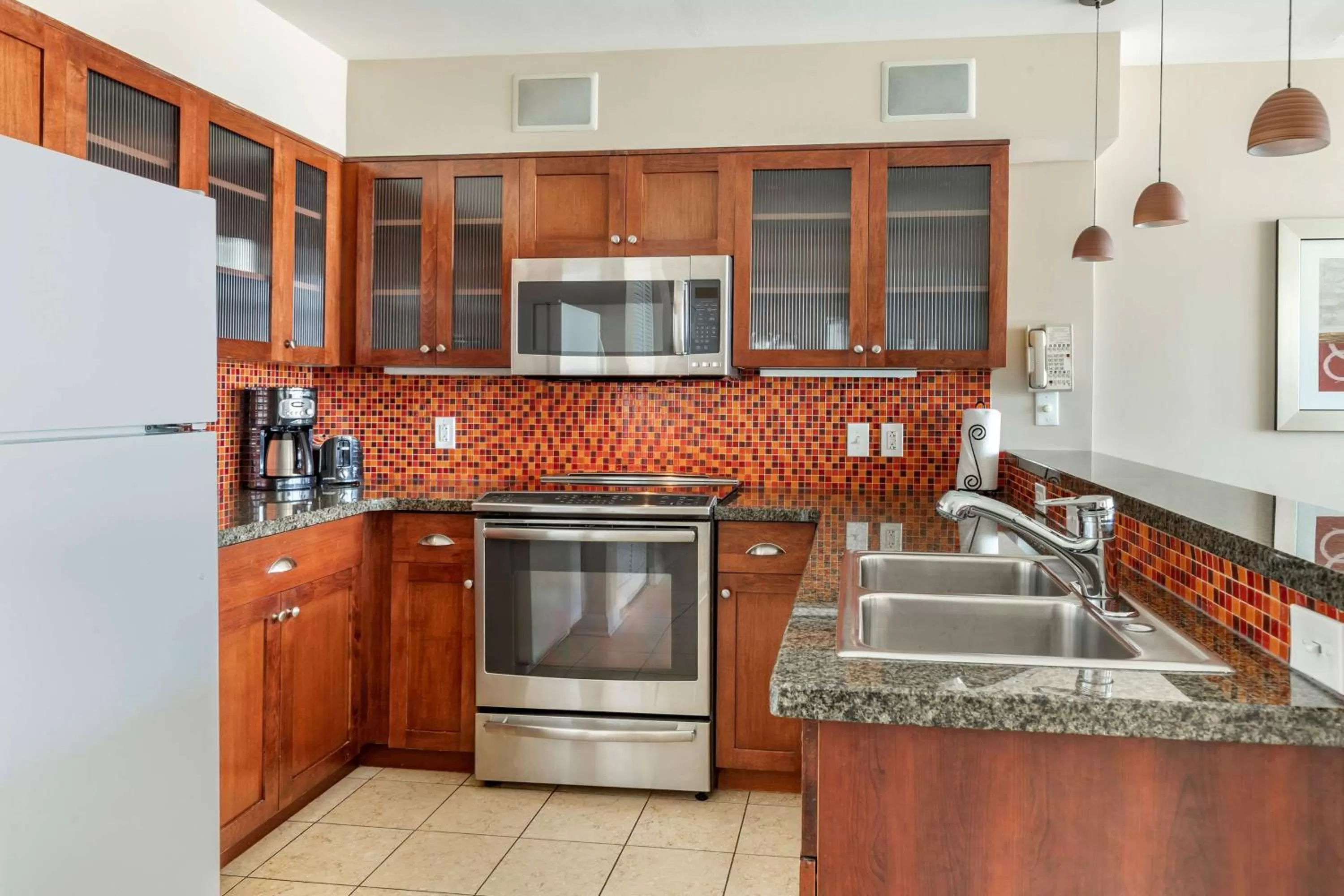 Kitchen or kitchenette in Hilton Vacation Club Ocean Beach Club Virginia Beach