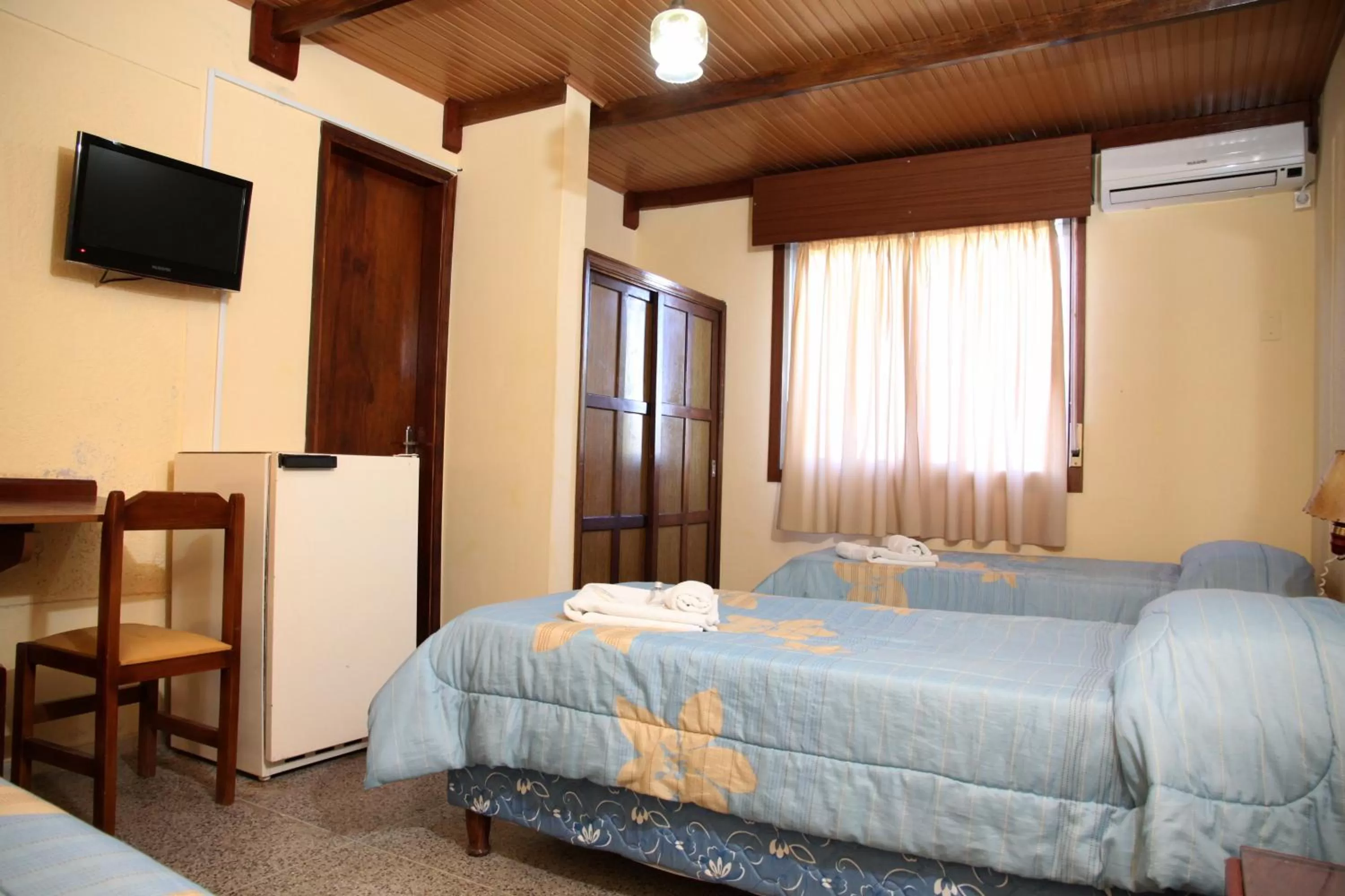 Bed in Hotel Internacional