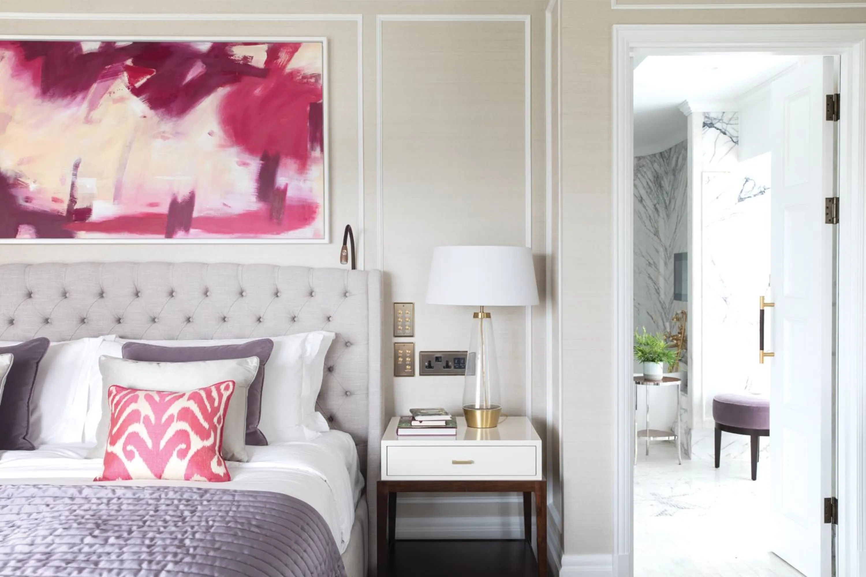 Bathroom, Bed in The Cadogan, A Belmond Hotel, London