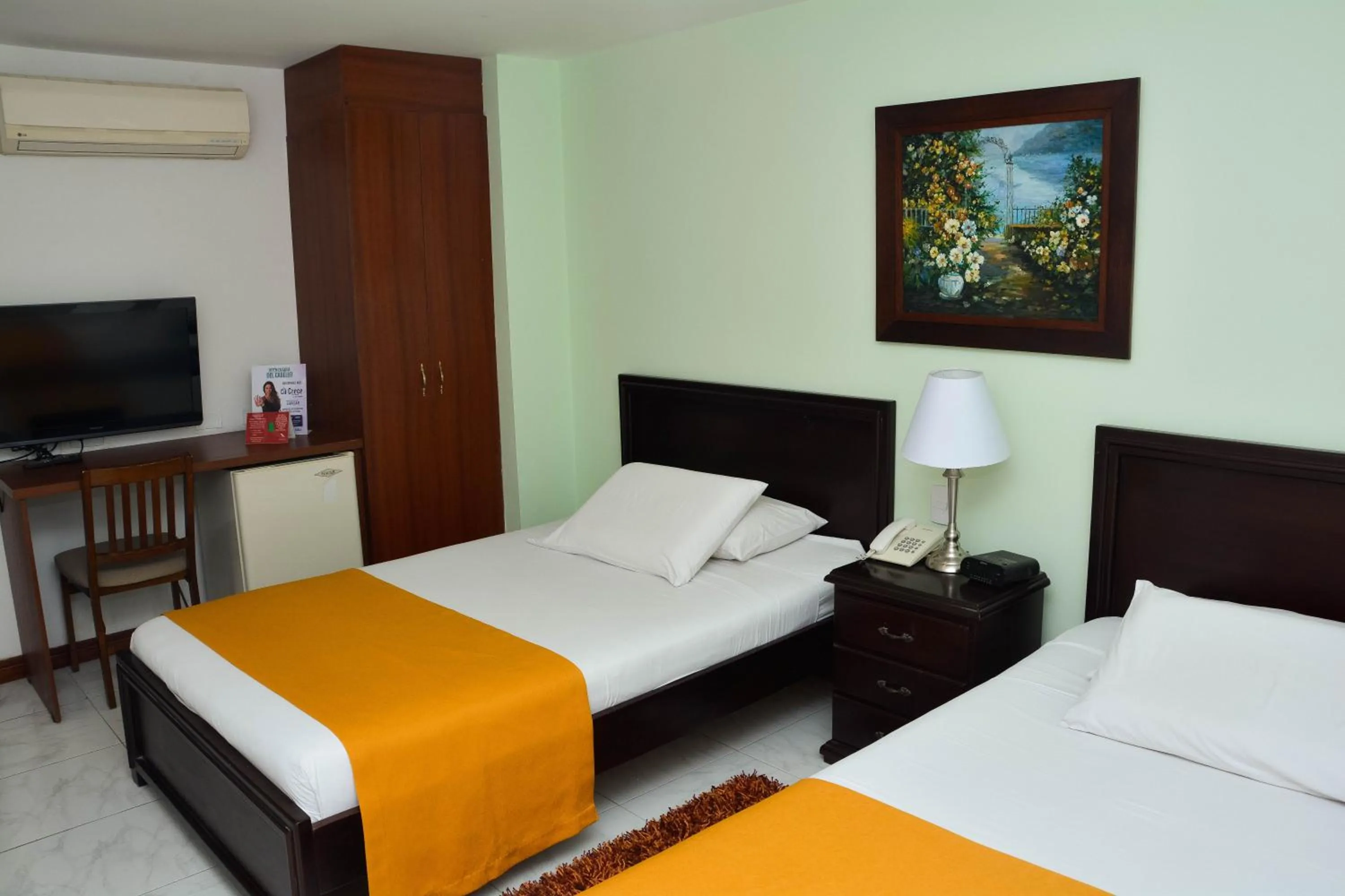 Bed in Hotel Karlo By GHO Hoteles