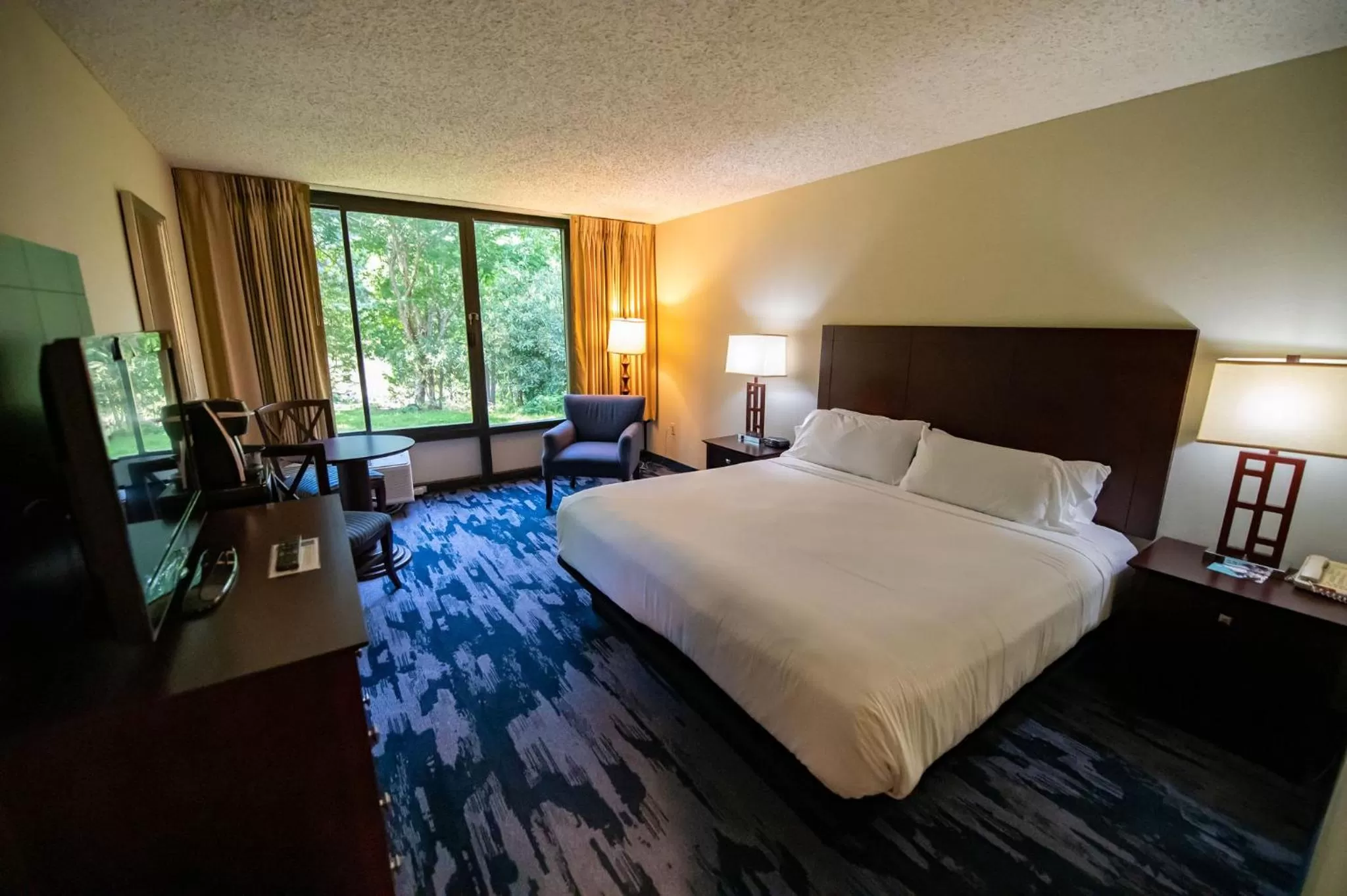 Bedroom, Bed in Holiday Inn Bar Harbor Regency Hotel by IHG