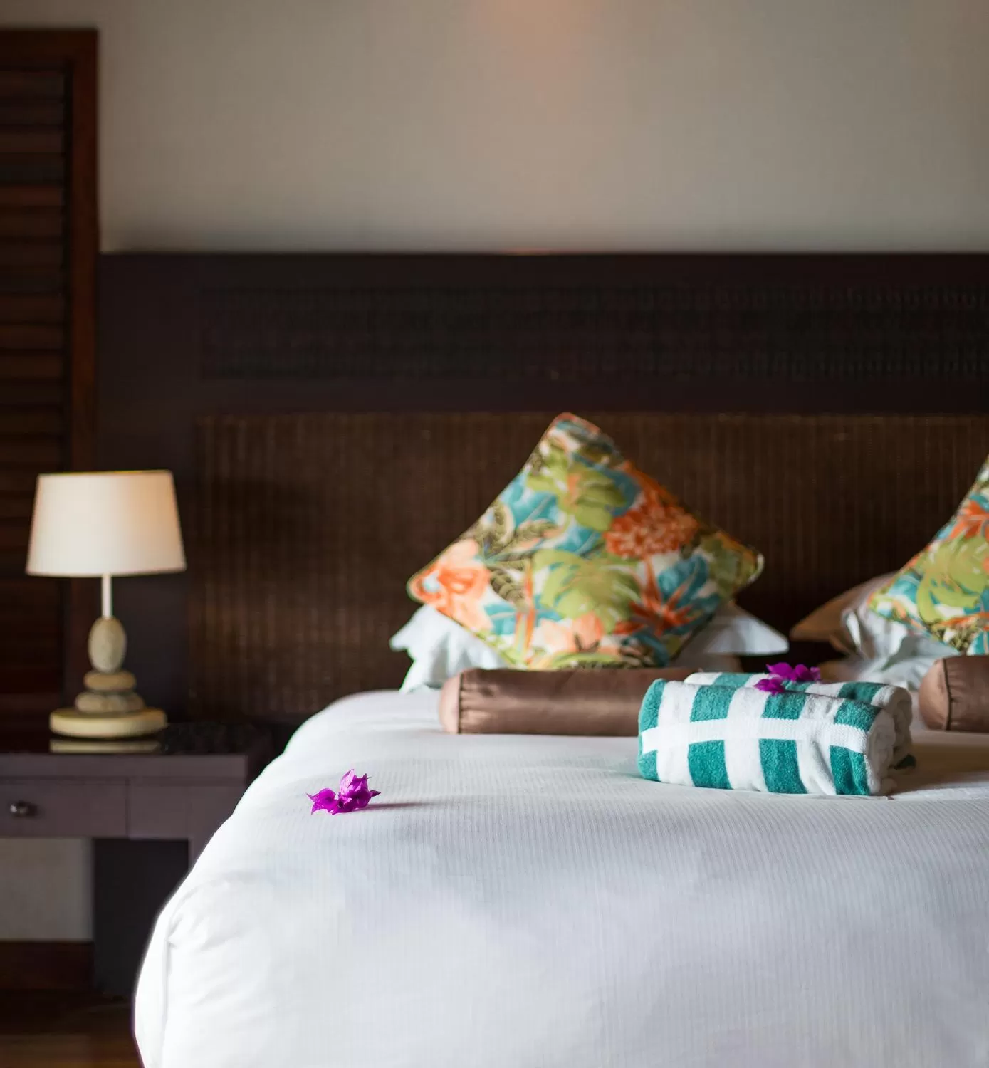 Bed in Hilton Moorea Lagoon Resort & Spa