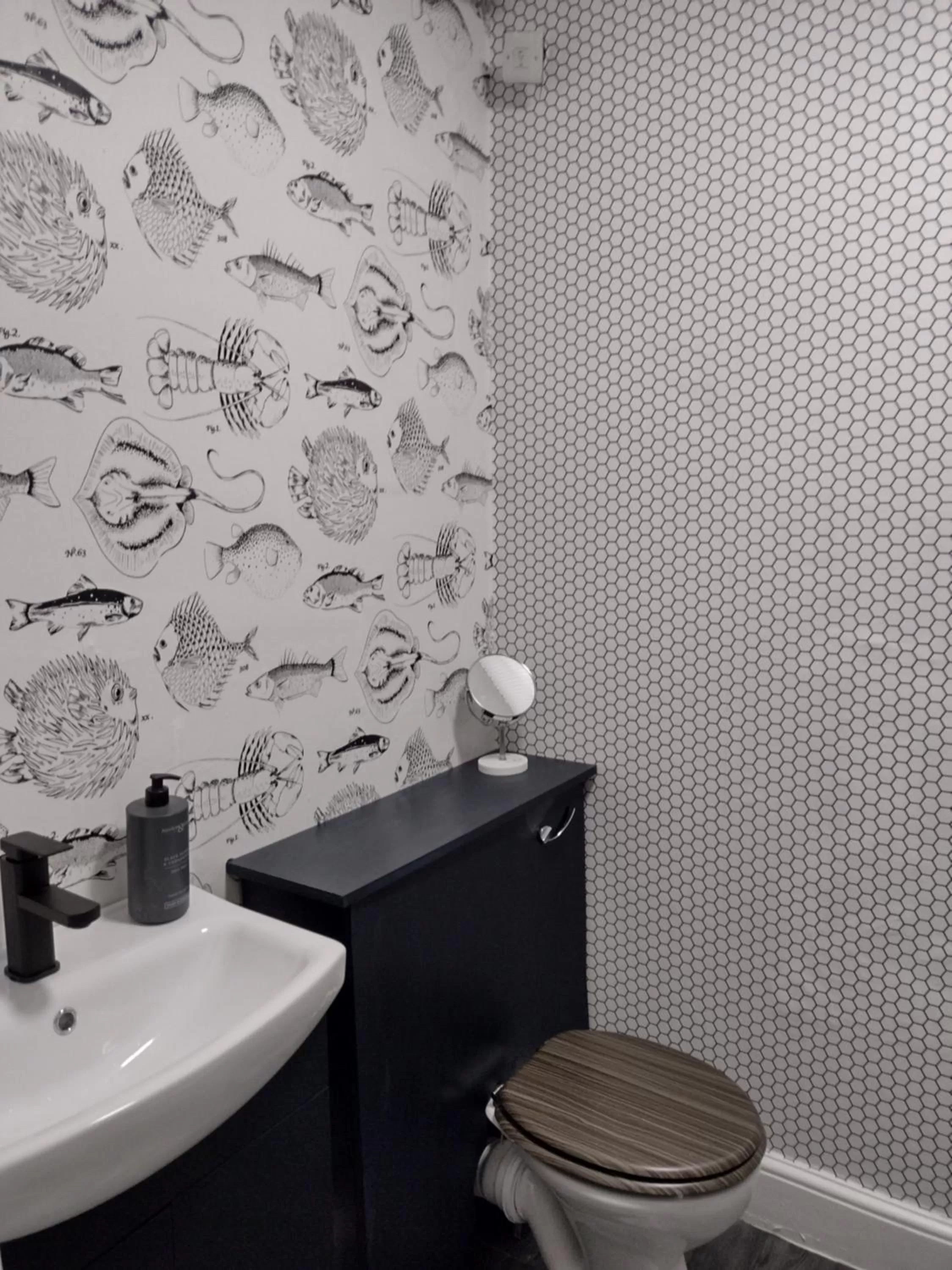 Bathroom in The Crown Inn Keynsham