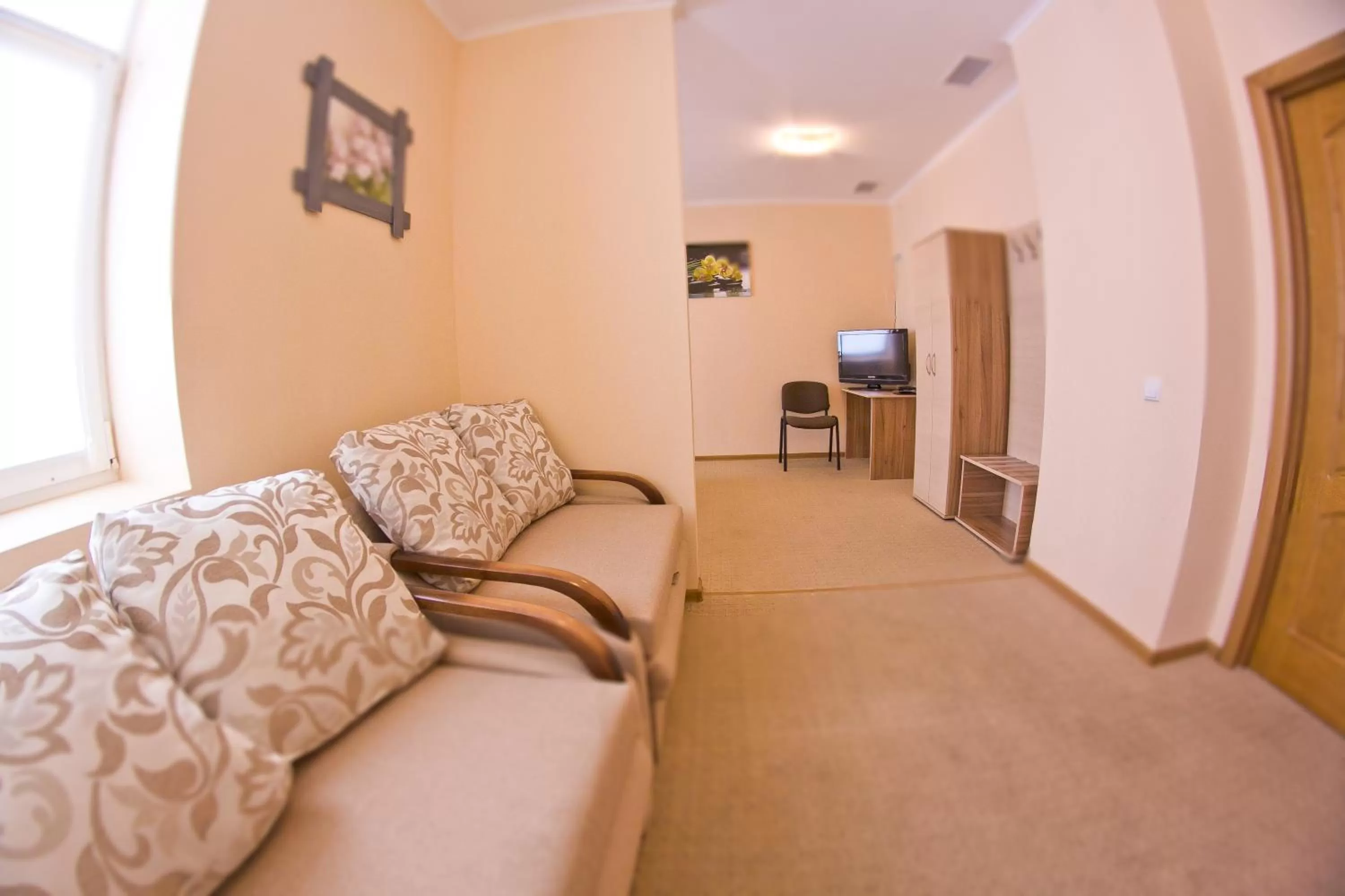 Photo of the whole room, Seating Area in Budget Hotel Ekotel