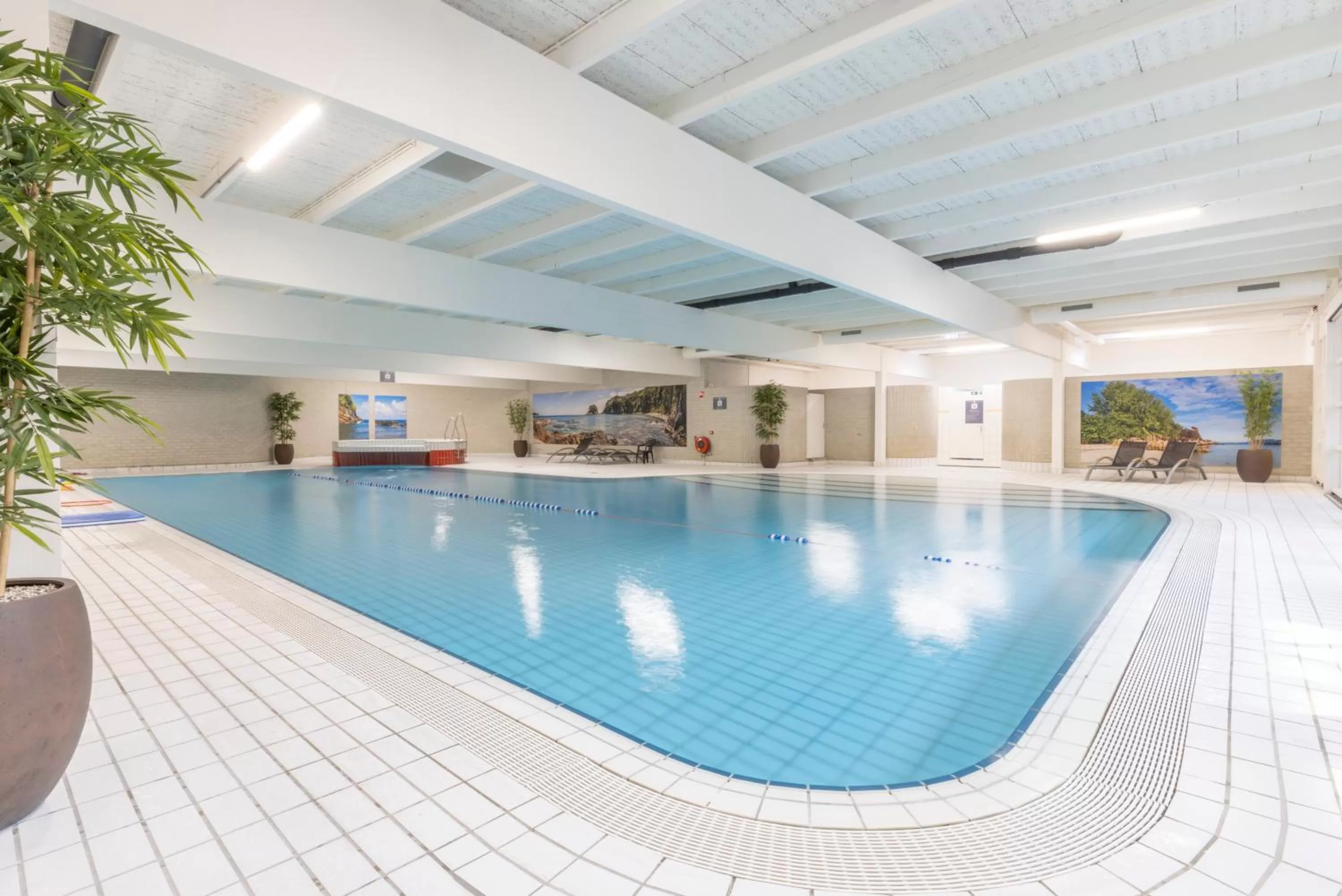 Swimming pool in Fletcher Badhotel Callantsoog