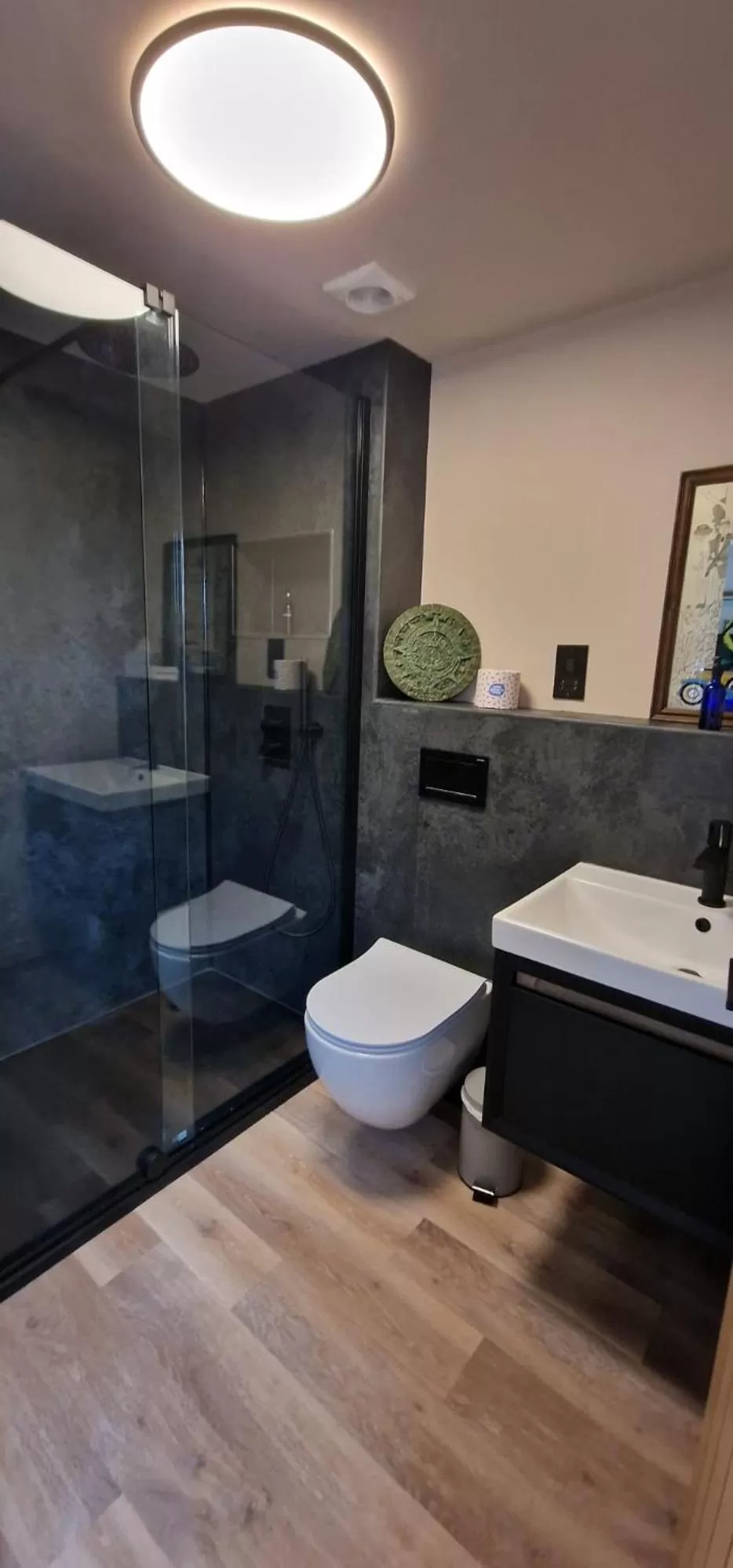 Small Double Room in Fairlight Cove