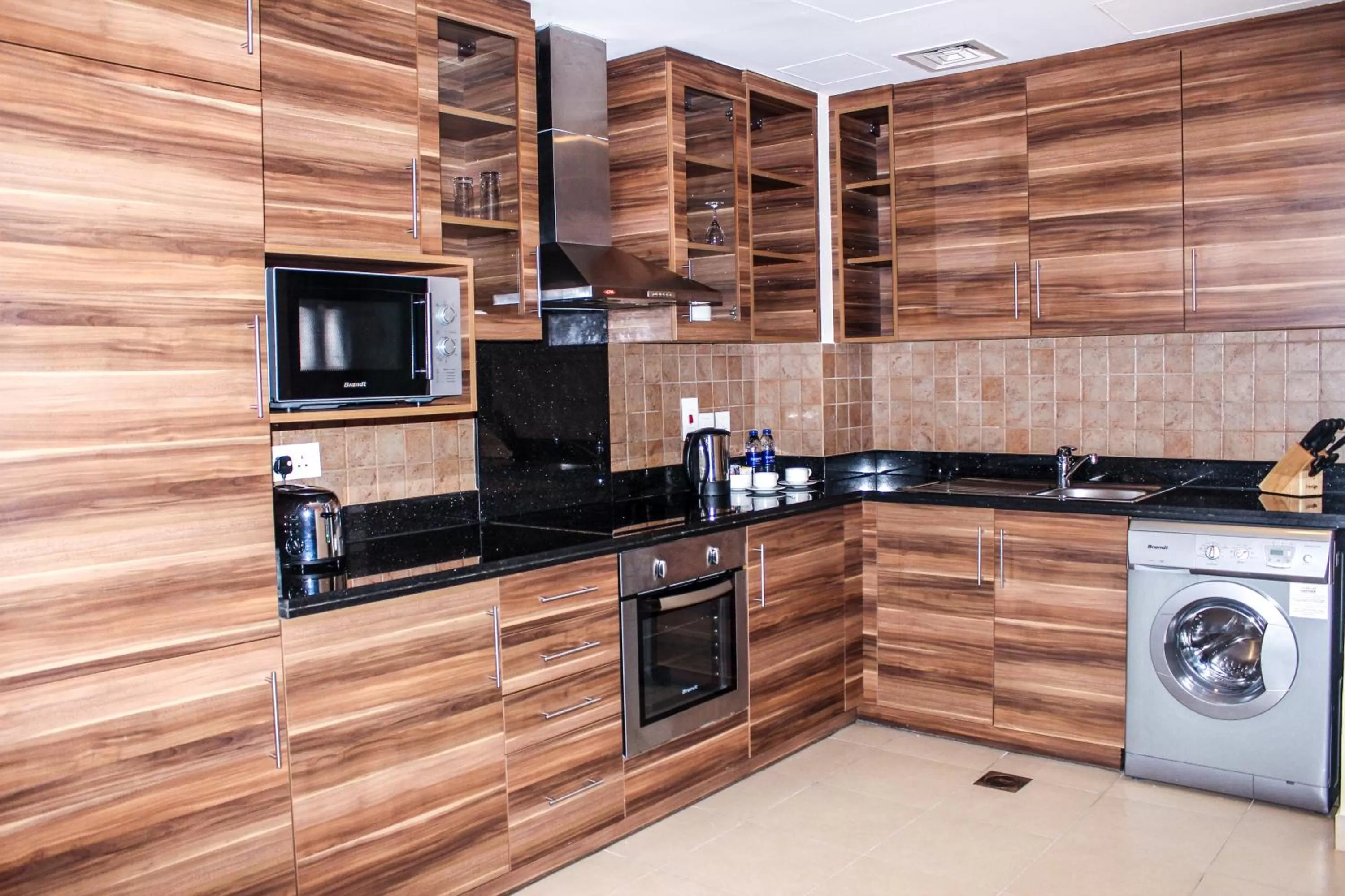 Kitchen or kitchenette in Dunes Hotel Apartment Oud Metha, Bur Dubai