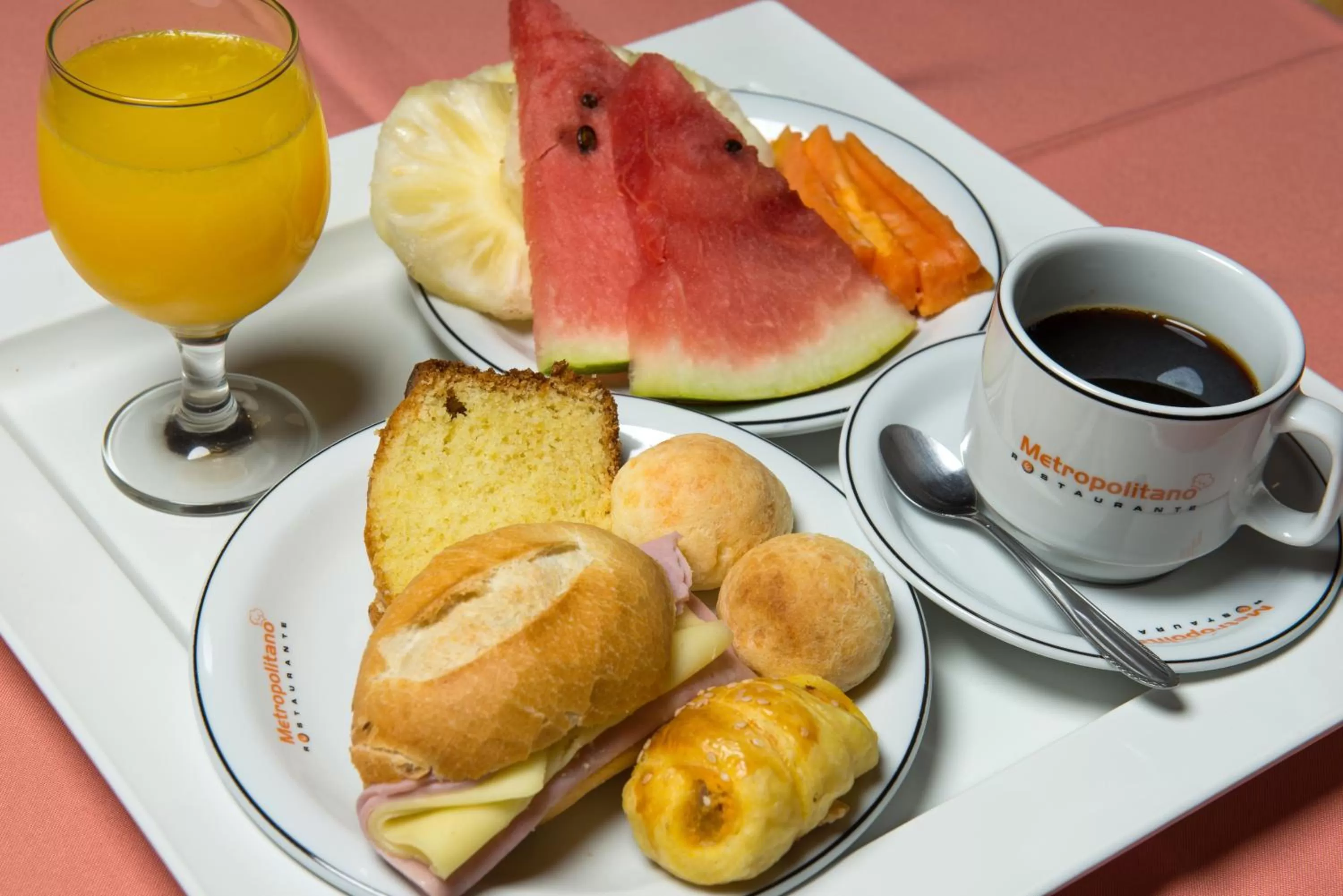 Breakfast in Hotel Metropolitano