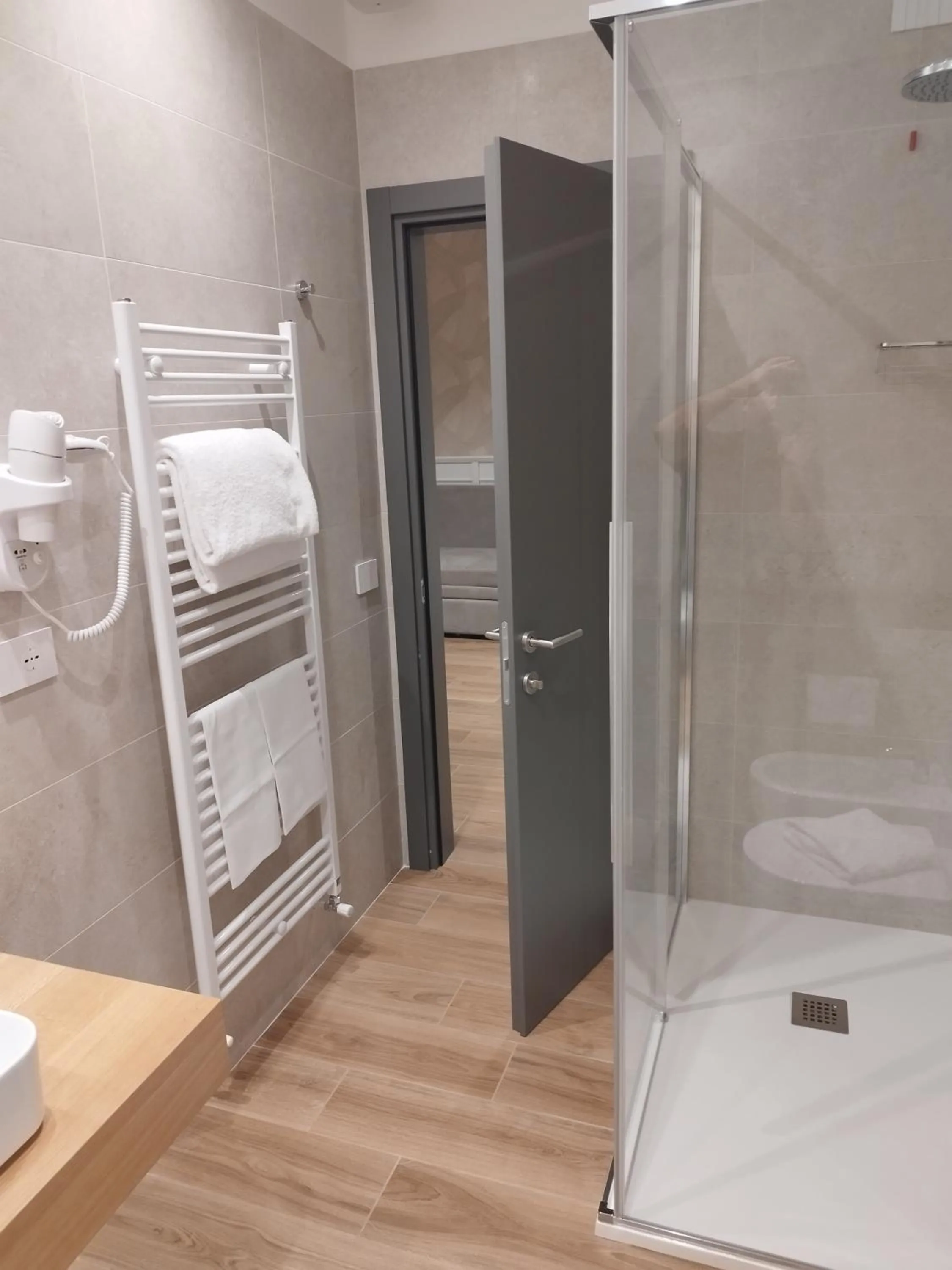 Shower in Campiglione Hotel