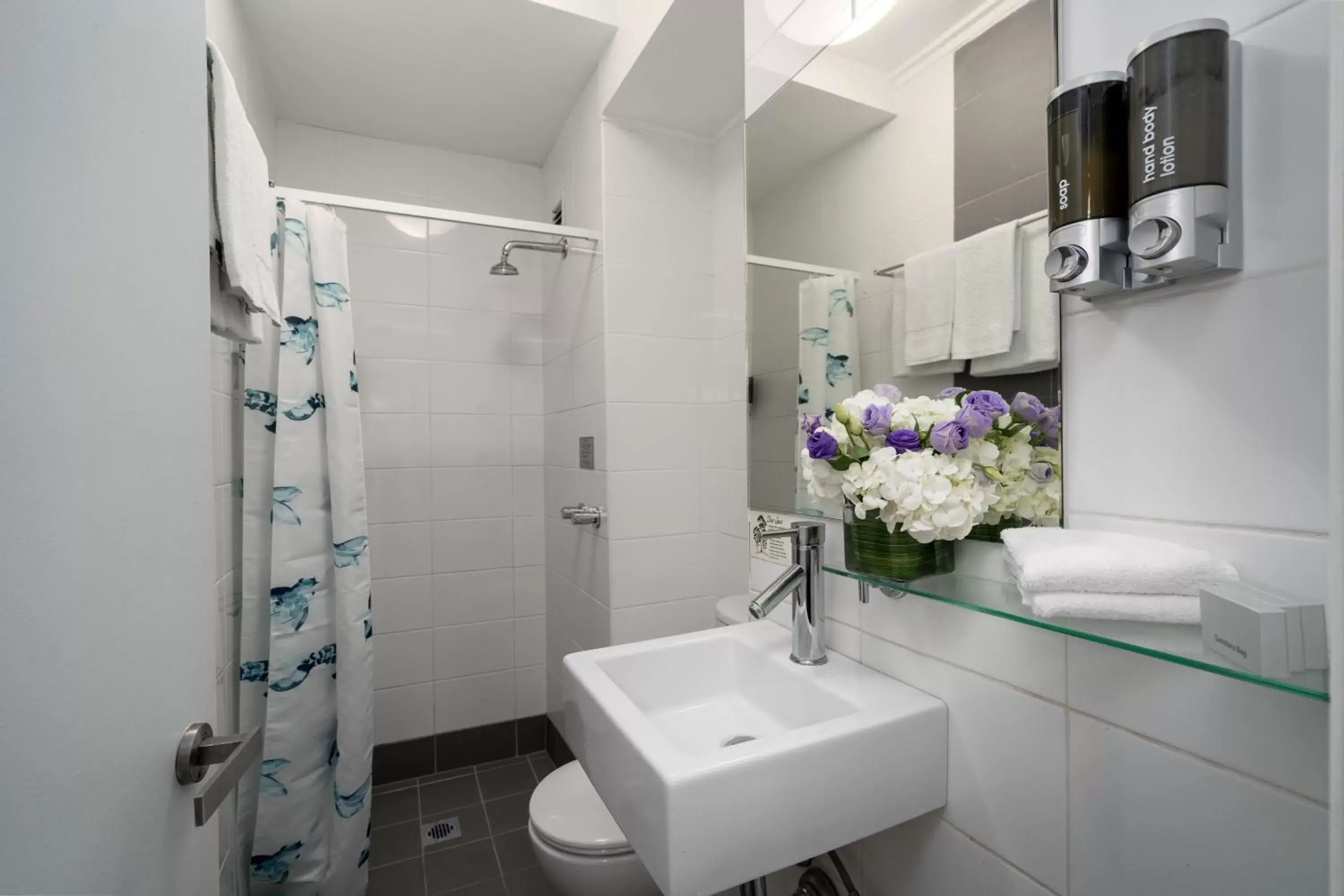 Standard Triple Room in Park Regis City Centre Standard Triple Room in Park Regis City Centre