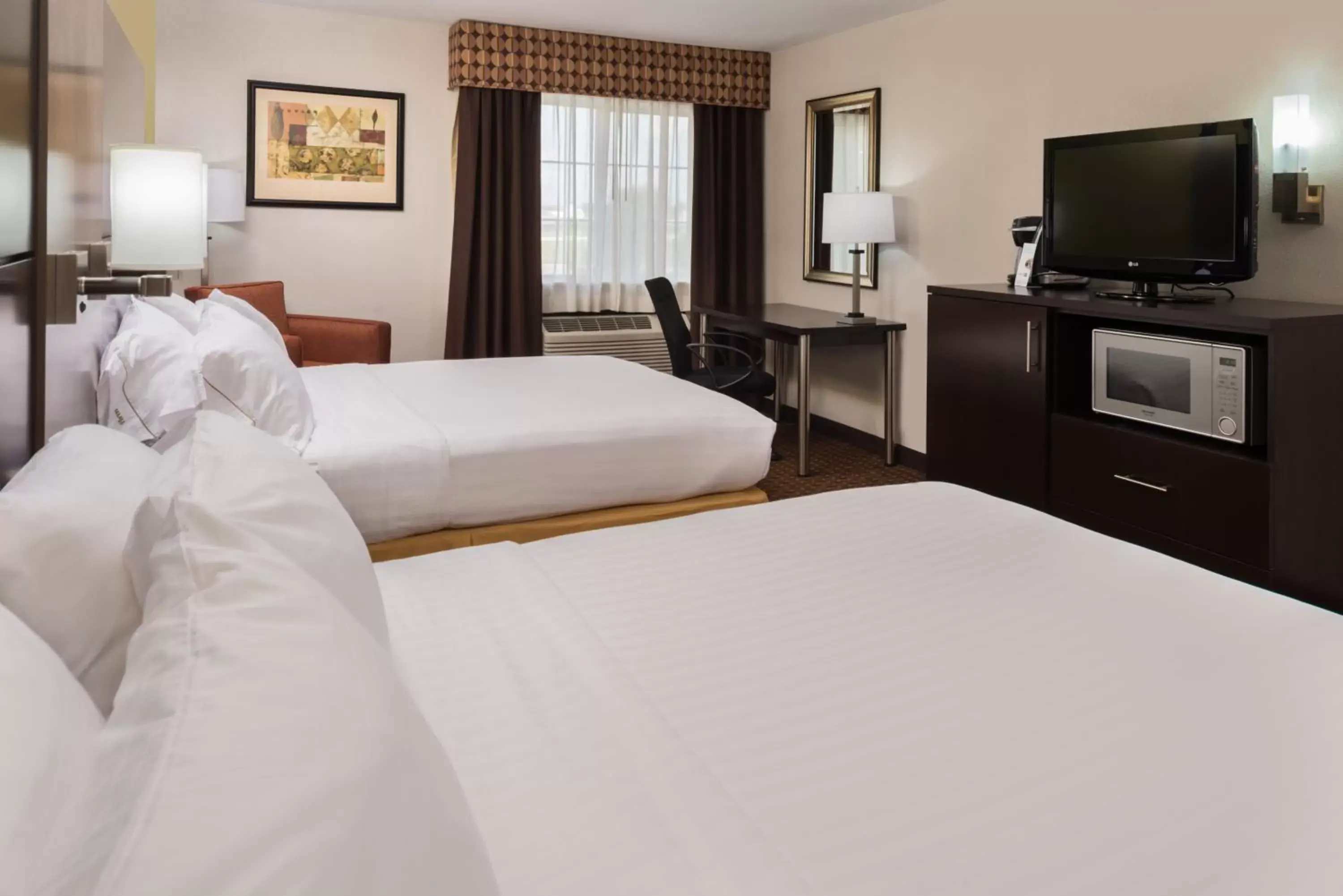 Double Room with Two Double Beds - Disability Access Roll-In Shower in Holiday Inn Express Hotel & Suites Bucyrus, an IHG Hotel Double Room with Two Double Beds - Disability Access Roll-In Shower in Holiday Inn Express Hotel & Suites Bucyrus, an IHG Hotel