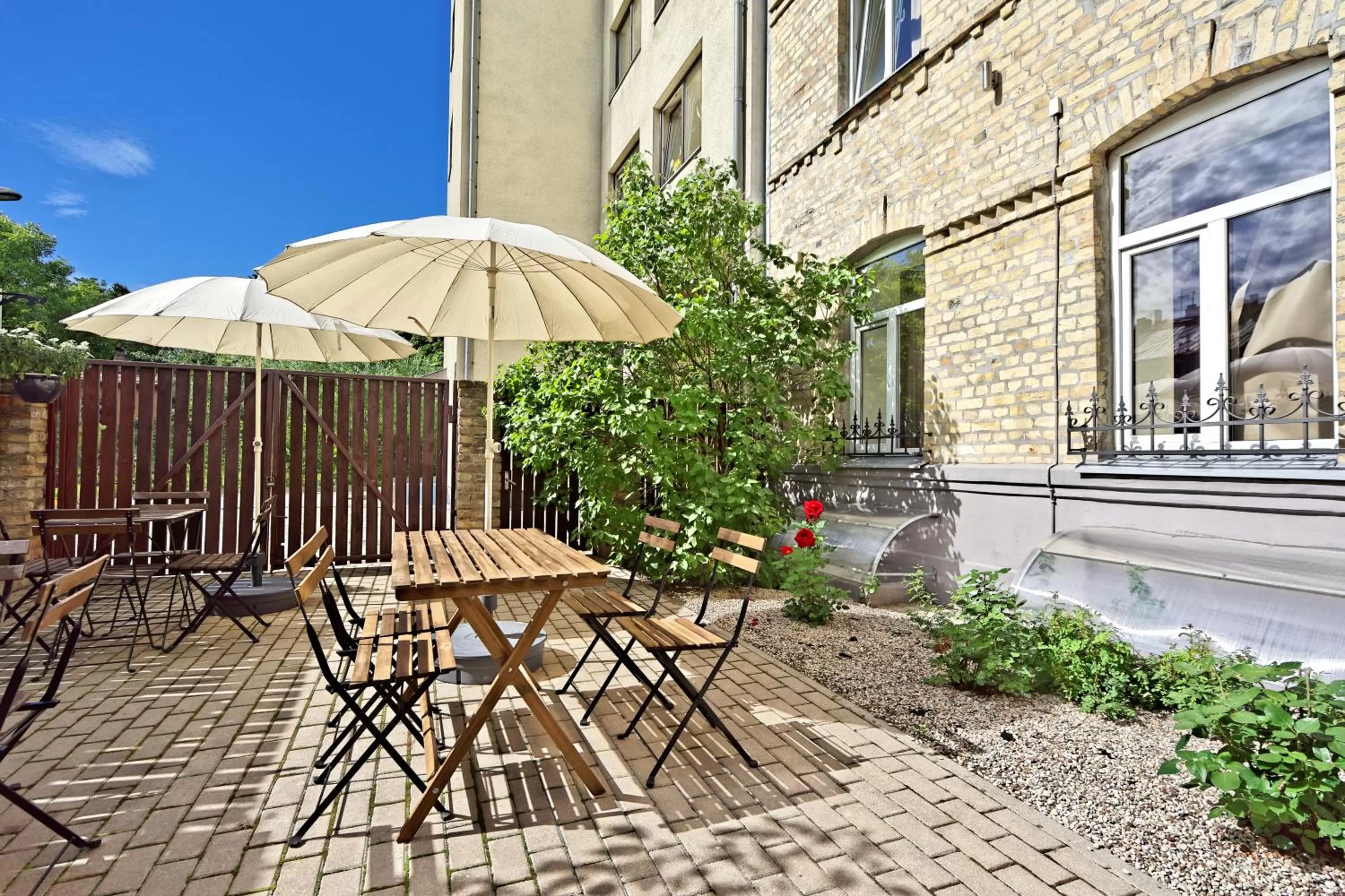 Property building in RIGAAPARTMENT SONADA Self-Service Aparthotel - Private Parking