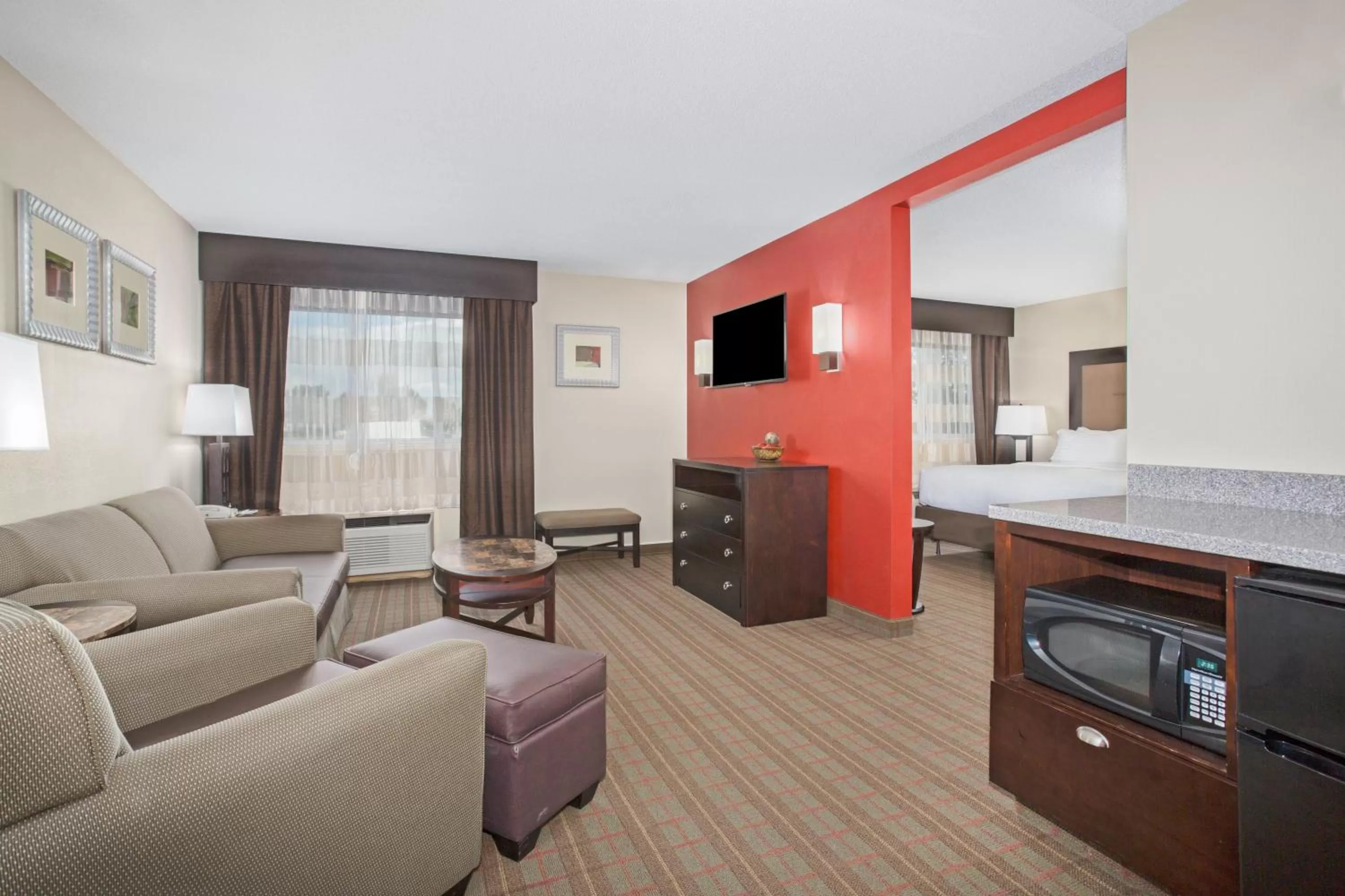 Photo of the whole room in Holiday Inn Riverton-Convention Center by IHG