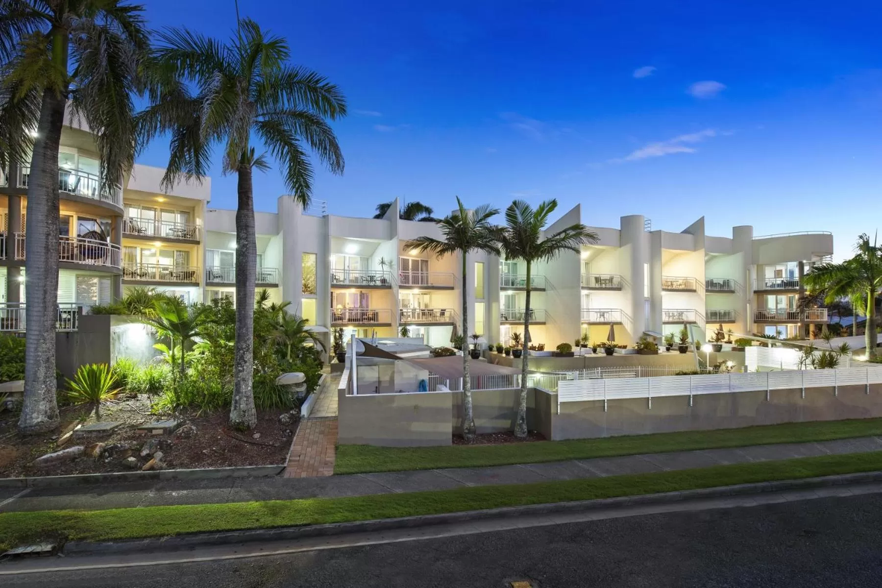 Property building in Kirra Palms Holiday Apartments
