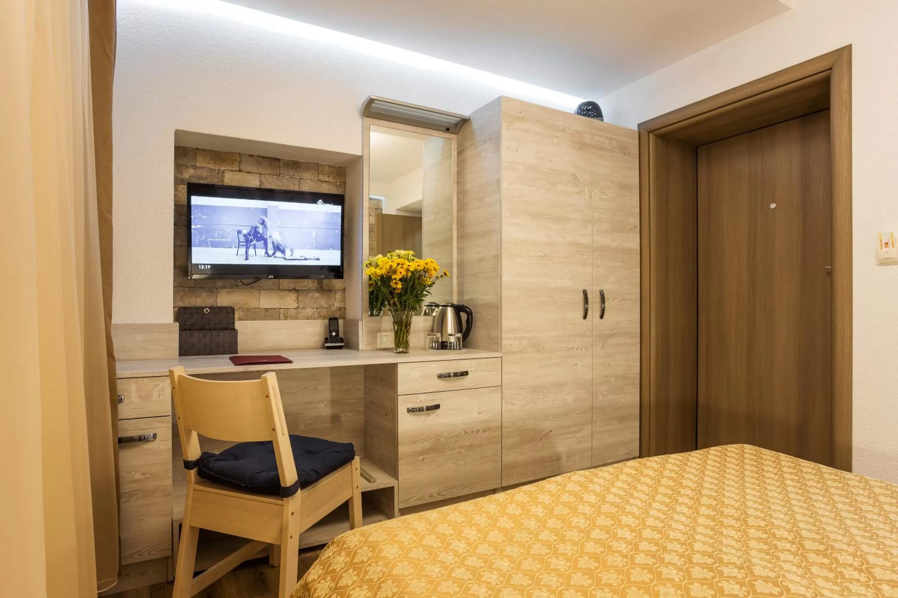 Bed in Sofia Place Hotel by HMG