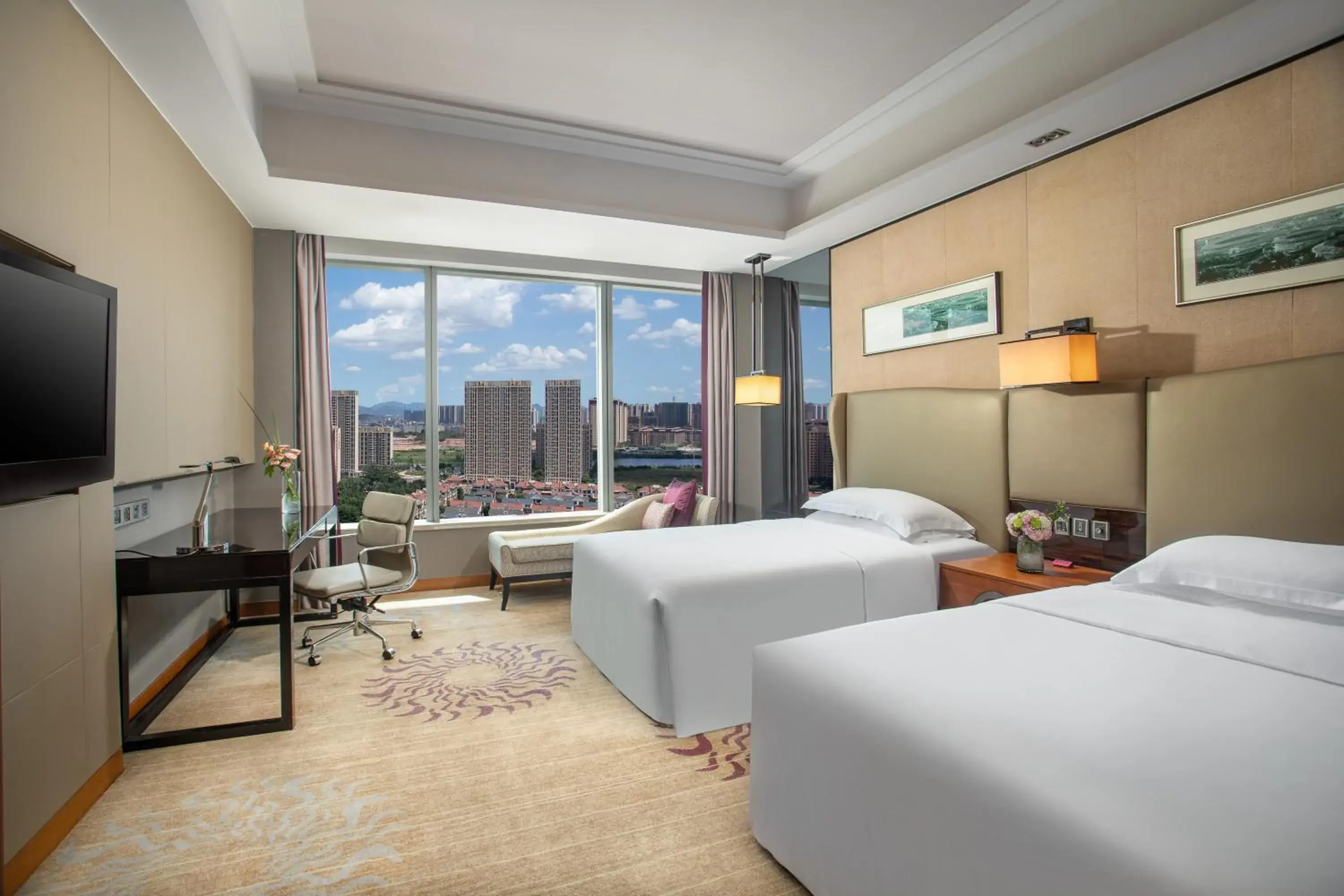 Standard Double Room with Two Double Beds in Crowne Plaza Huizhou by IHG Standard Double Room with Two Double Beds in Crowne Plaza Huizhou by IHG