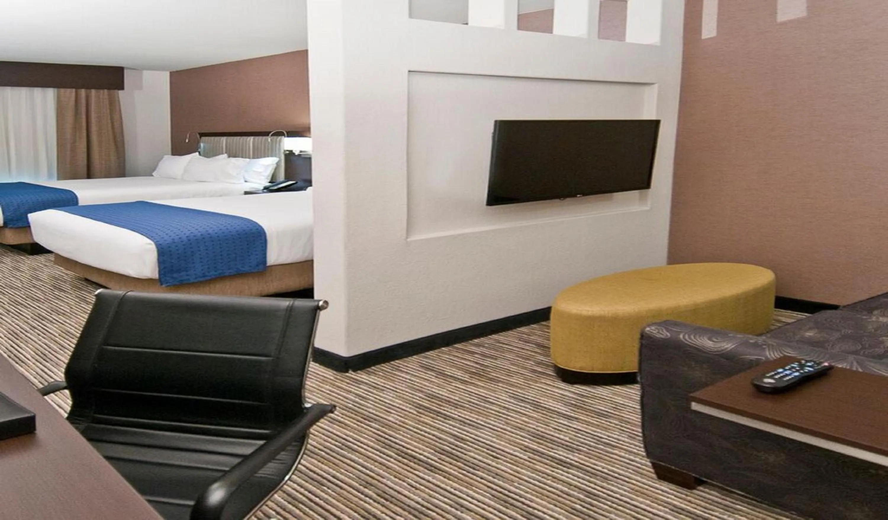 Photo of the whole room, Bed in Holiday Inn Austin Airport by IHG