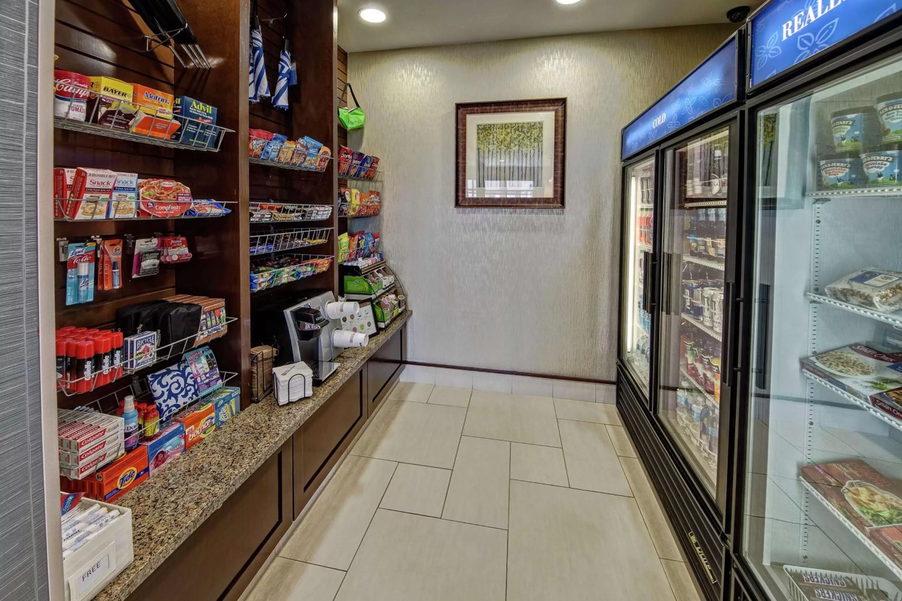 Restaurant/places to eat in Hilton Garden Inn Midtown Tulsa