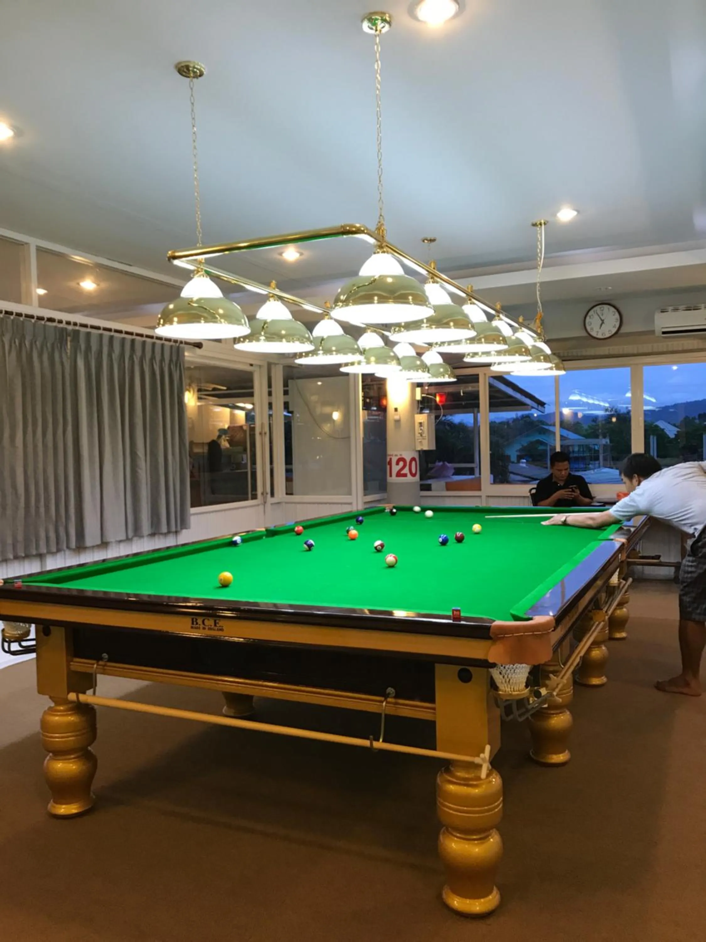 Billiard in Diamond de pai