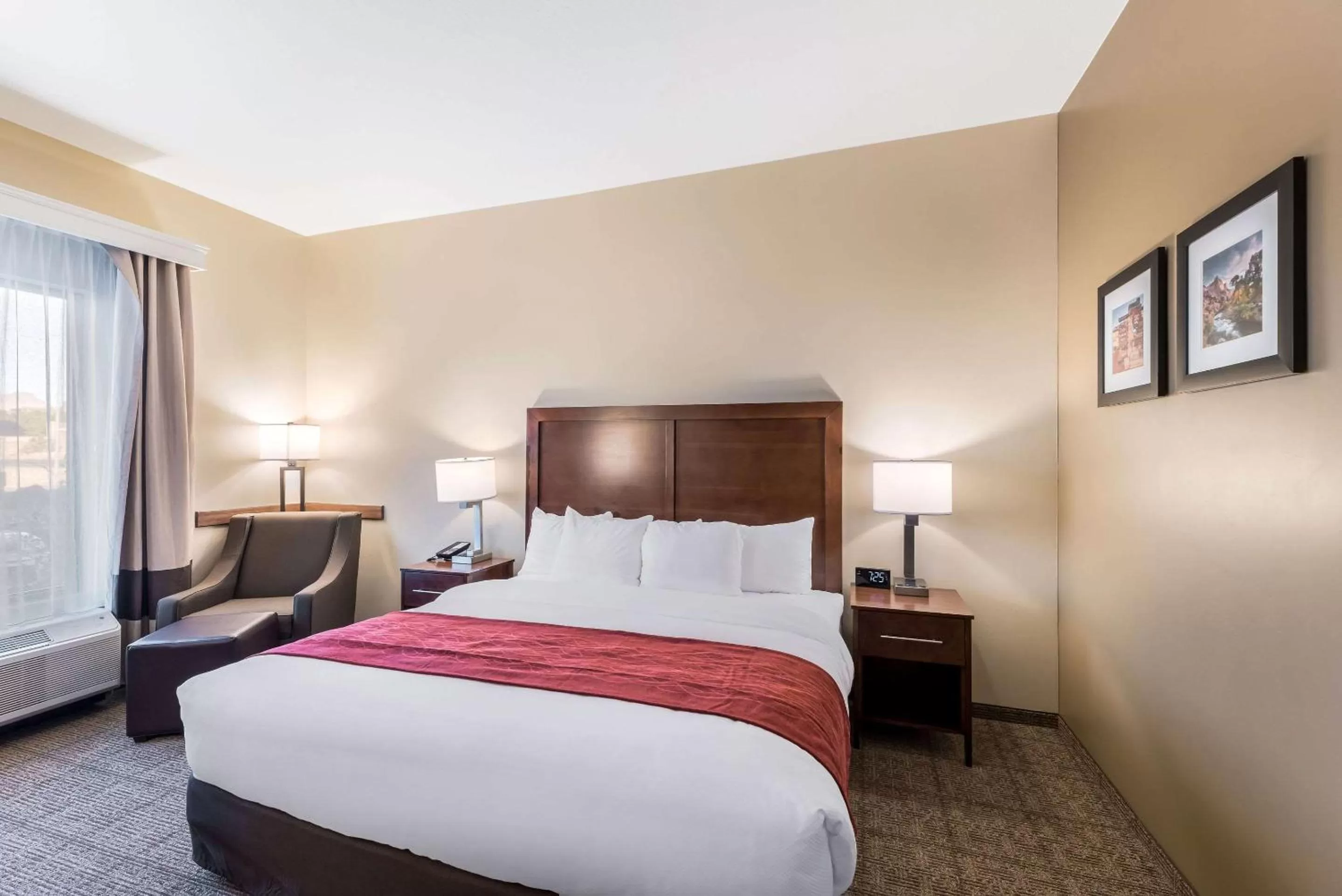 King Room - Accessible/Non-Smoking in Comfort Inn & Suites Zion Park Area