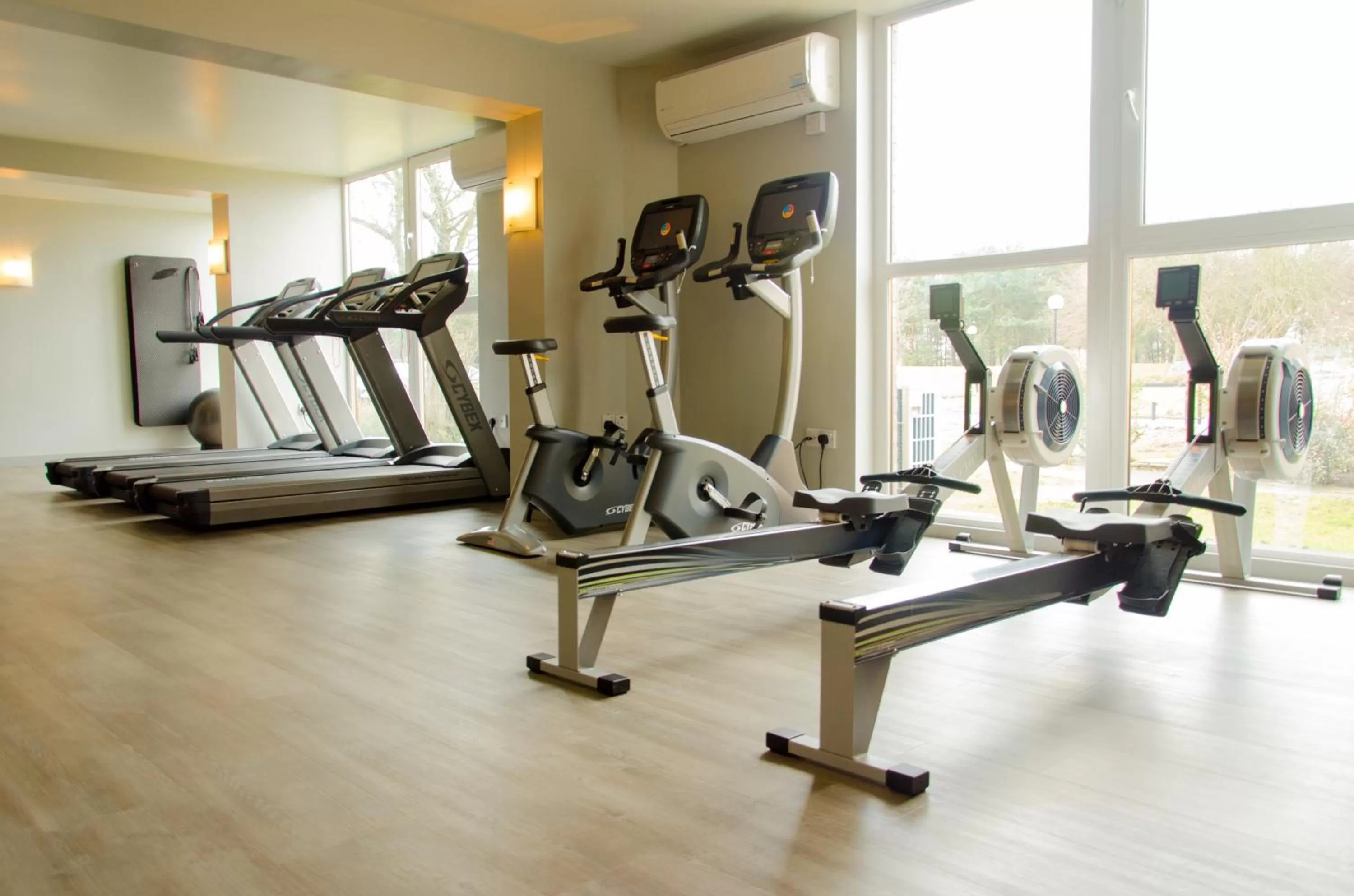 Fitness centre/facilities in Holiday Inn Newcastle Gosforth Park by IHG