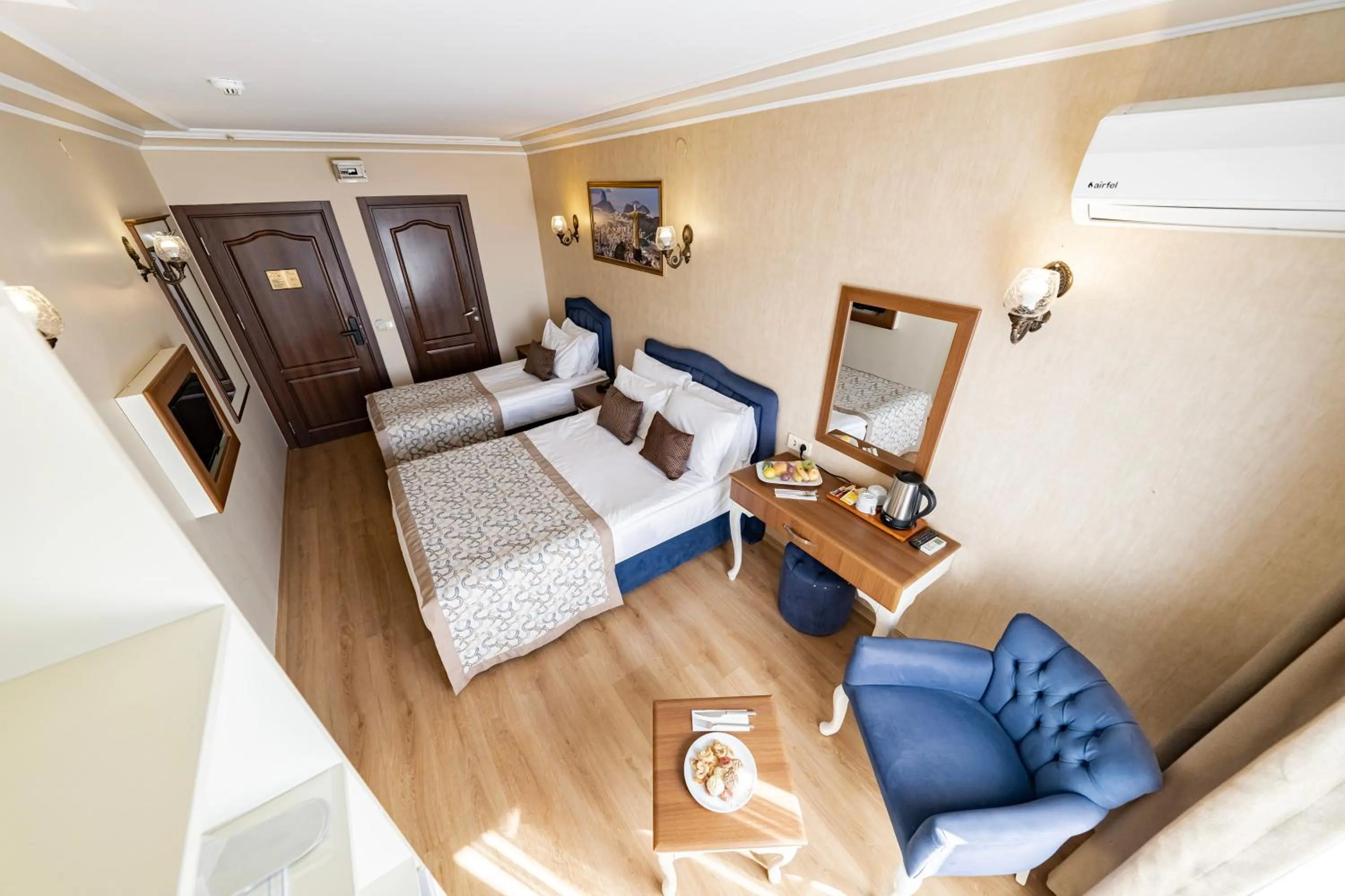 Photo of the whole room in Grand Hamit Hotel