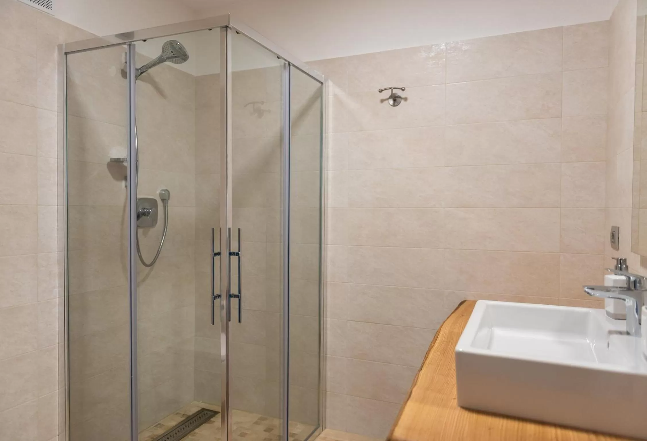 Shower in I Boschetti