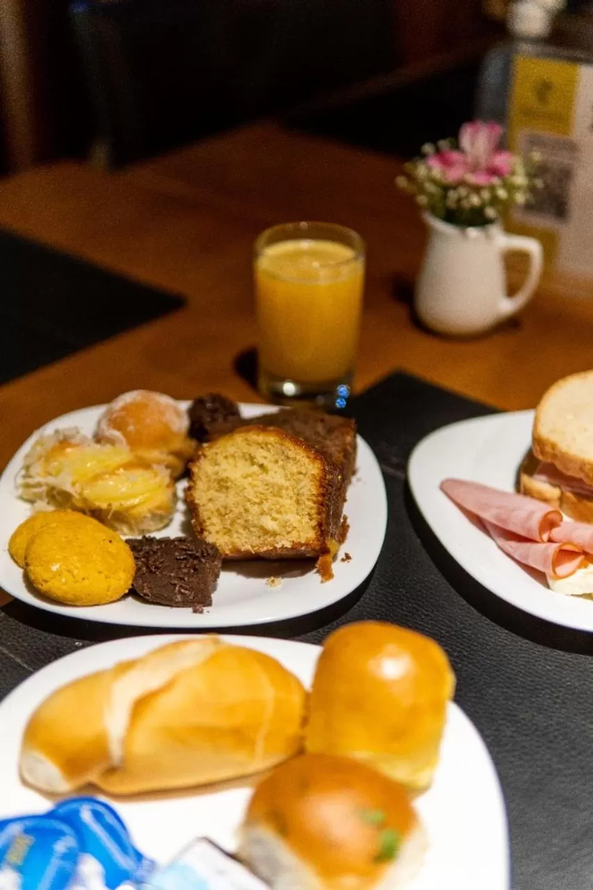 Restaurant/places to eat in Paradiso Corporate