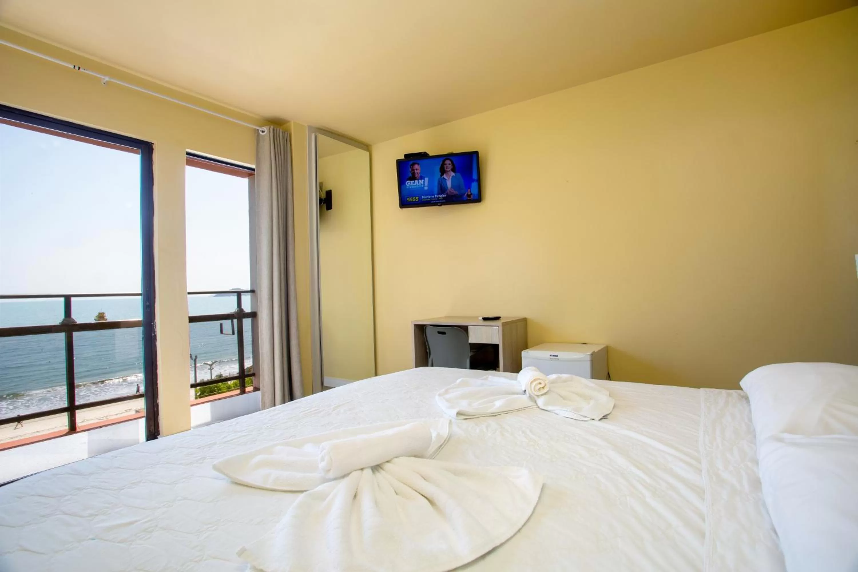 Bed in Hotel Vila Mar