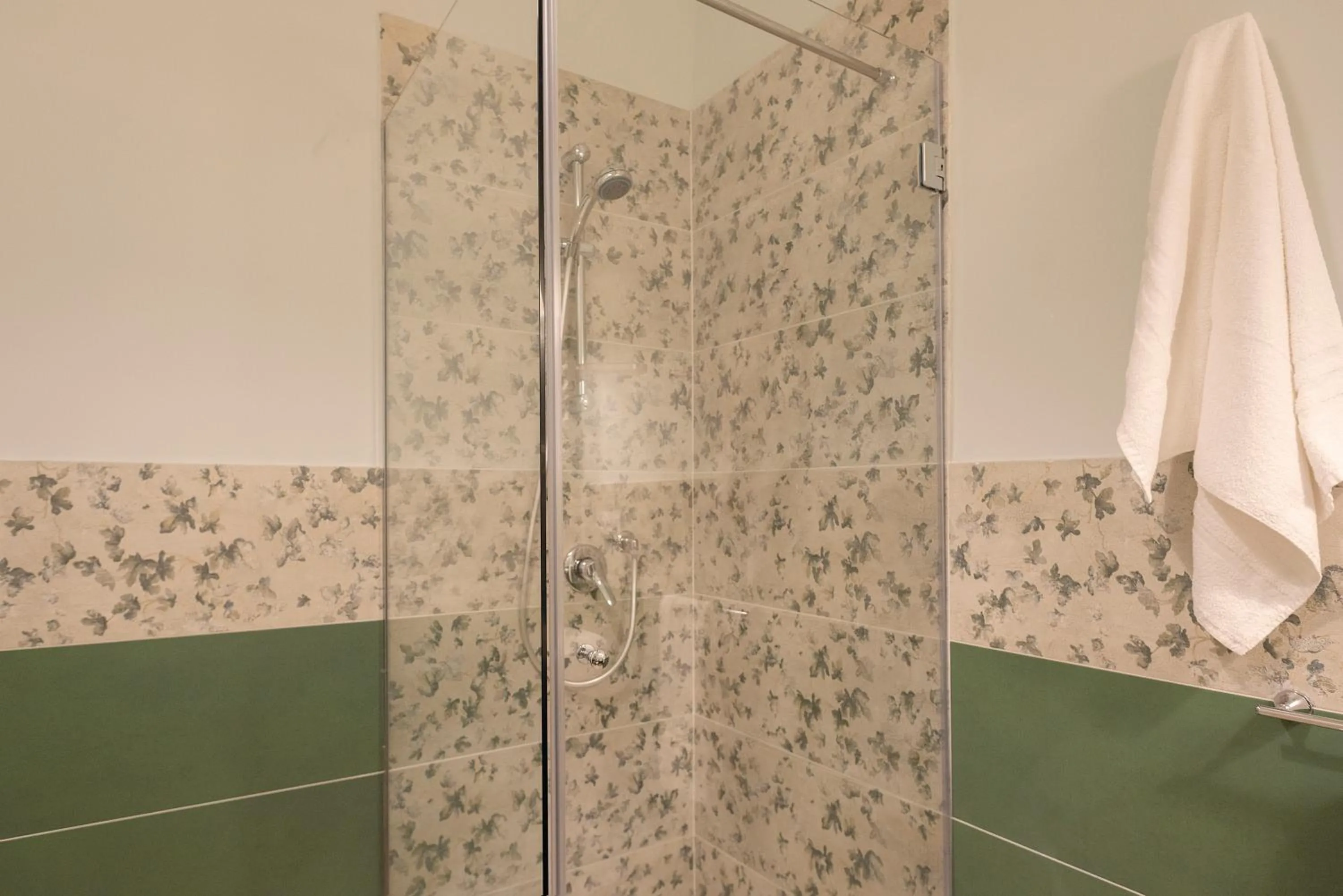 Shower in B&B Dei Decumani