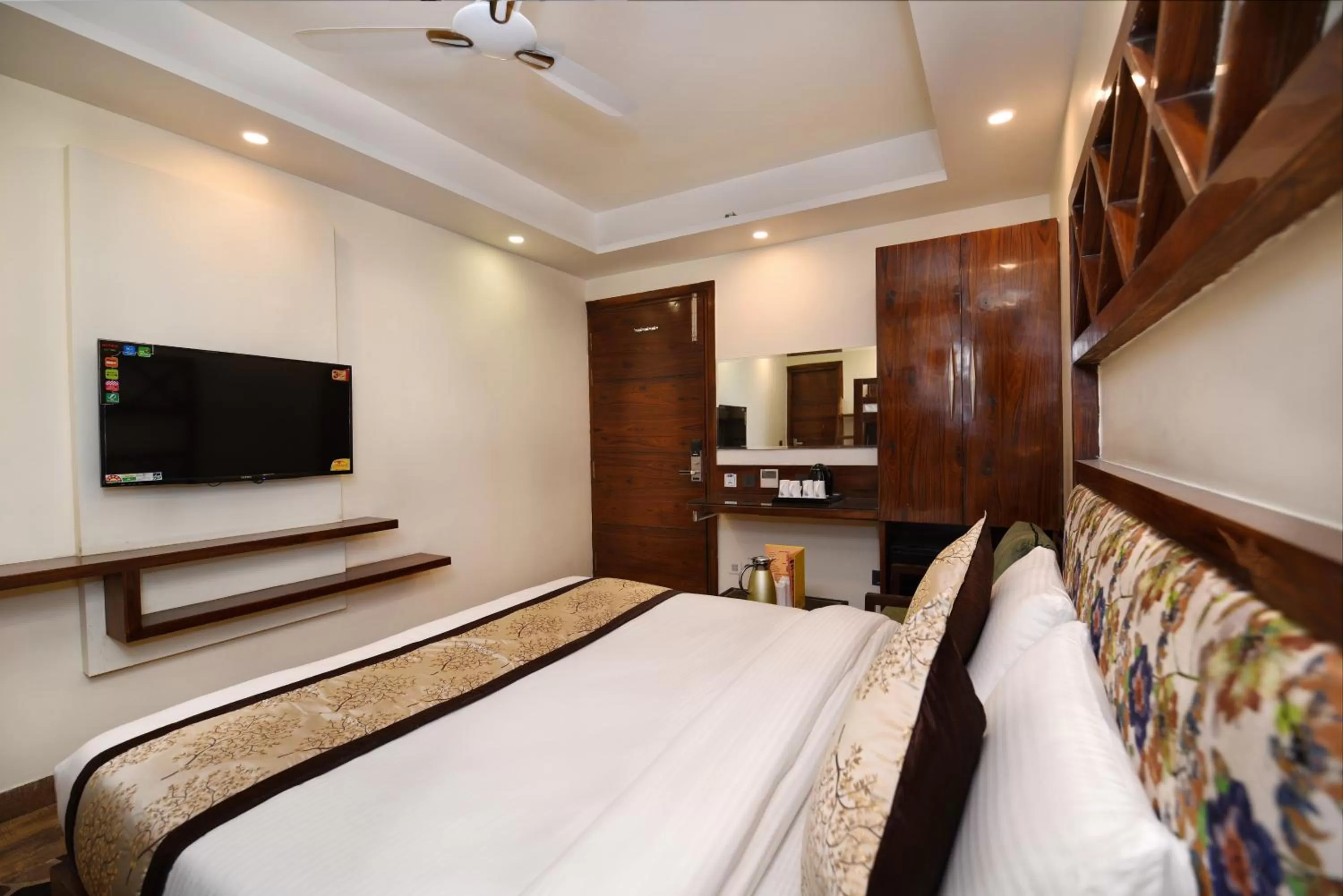 Photo of the whole room, Bed in Hotel Blue Pearl - Free Airport Pick up