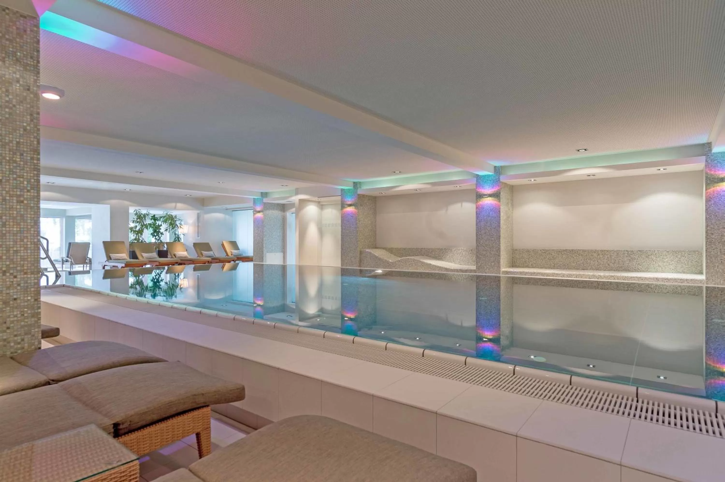 Swimming Pool in La Pura Women's Health Resort Kamptal