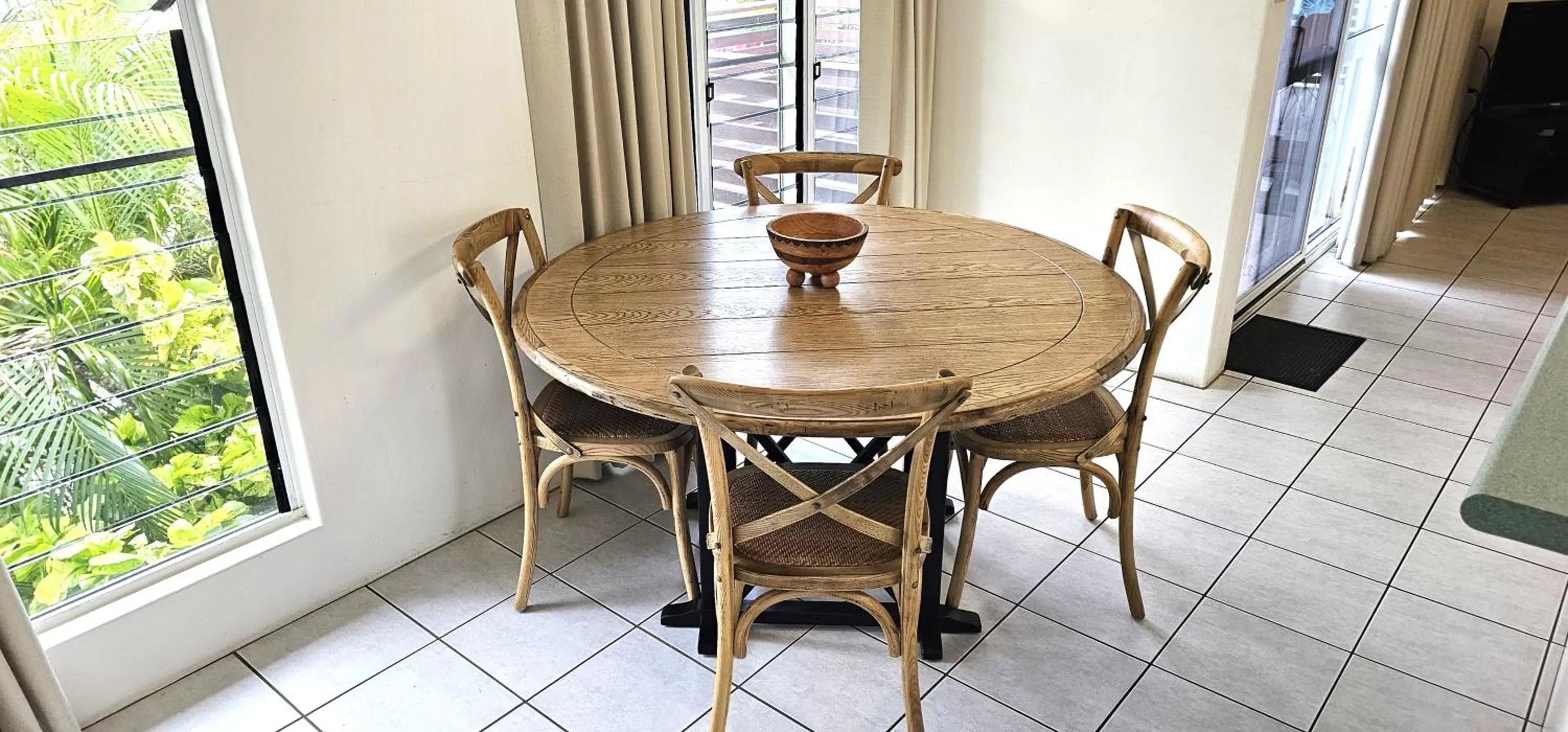 Seating area in Mango Tree Holiday Apartments