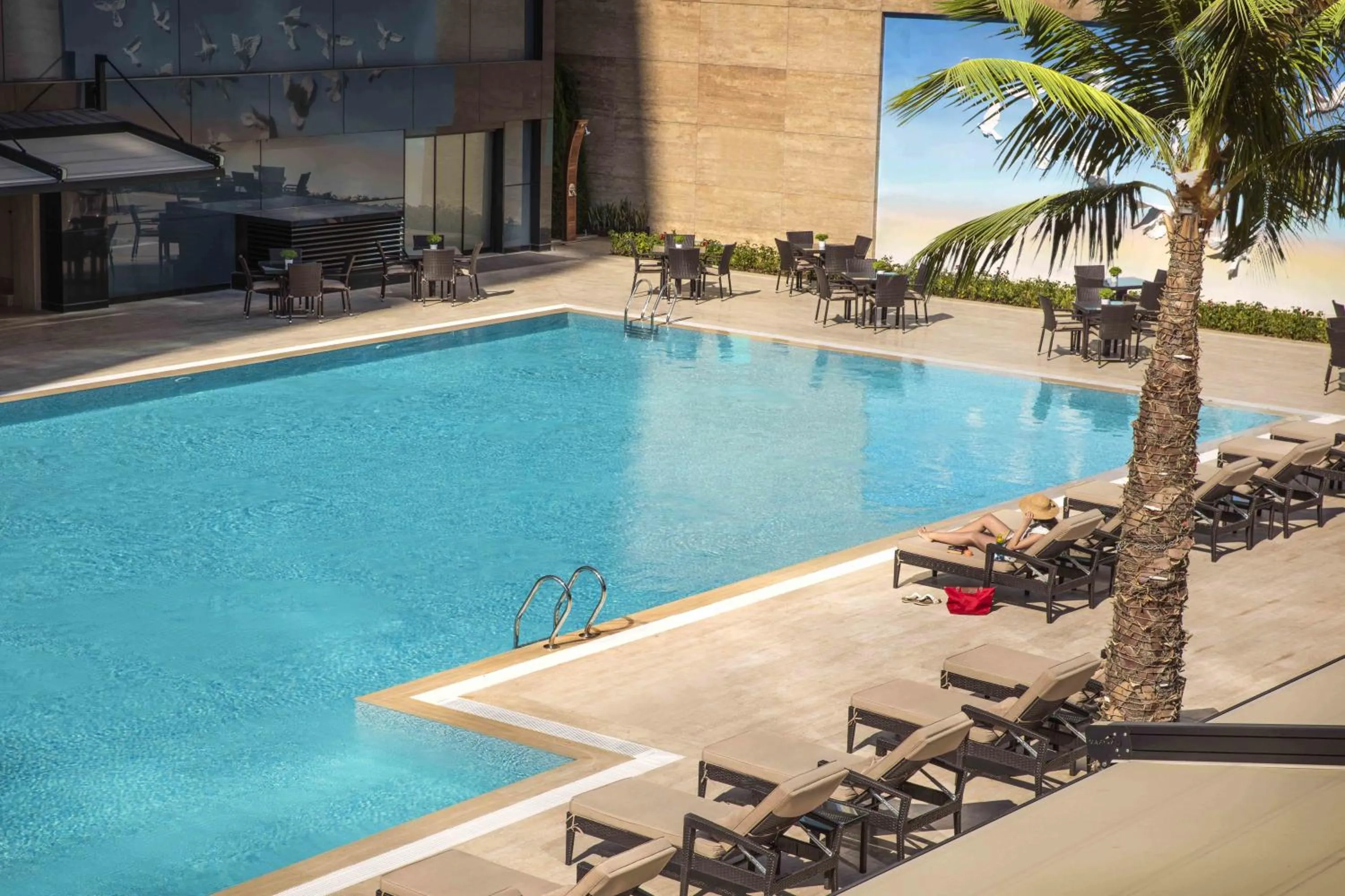 Lounge or bar in Tango Arjaan by Rotana Istanbul Asia