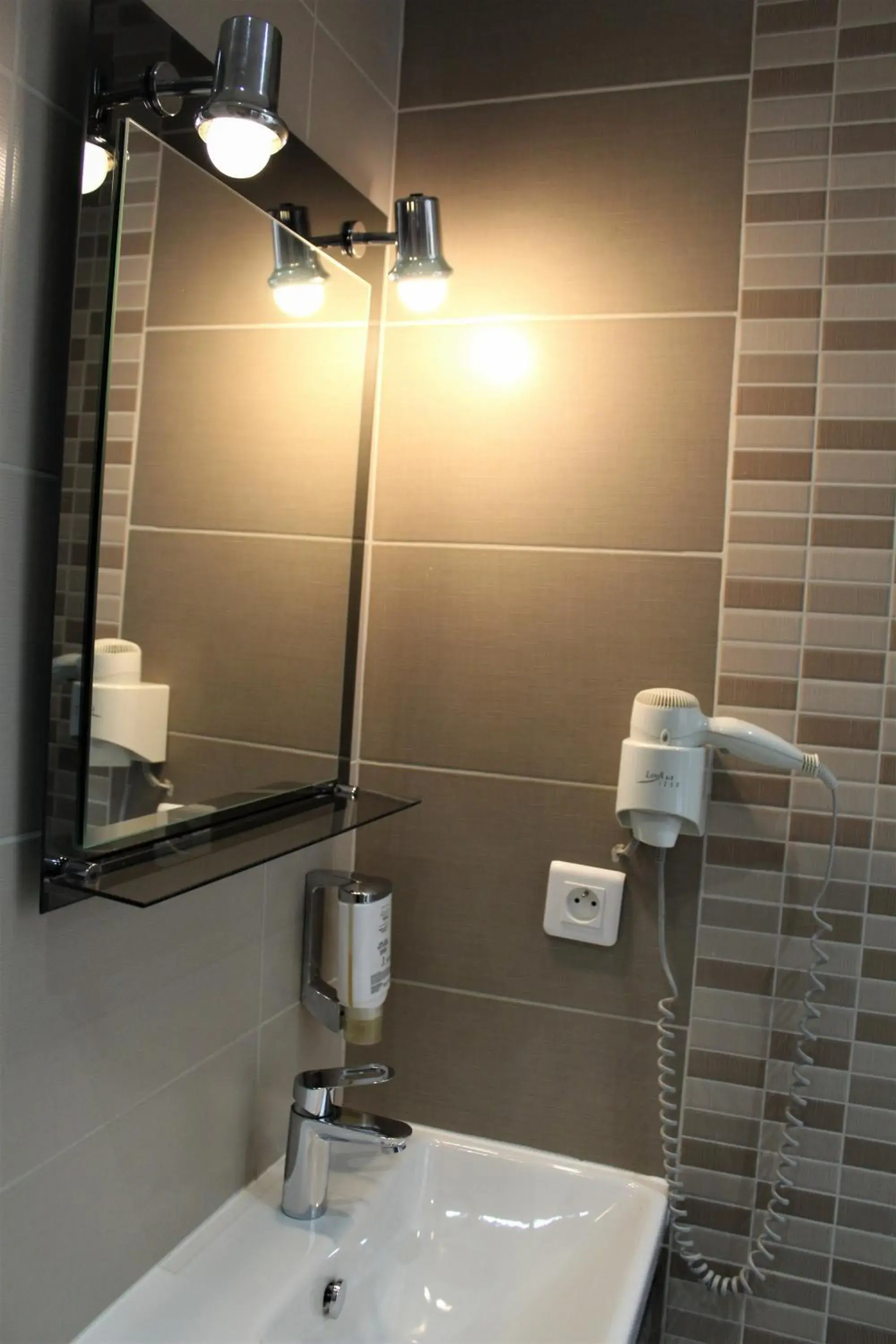 Double or Twin Room in Royal Hôtel Angers Double or Twin Room in Royal Hôtel Angers