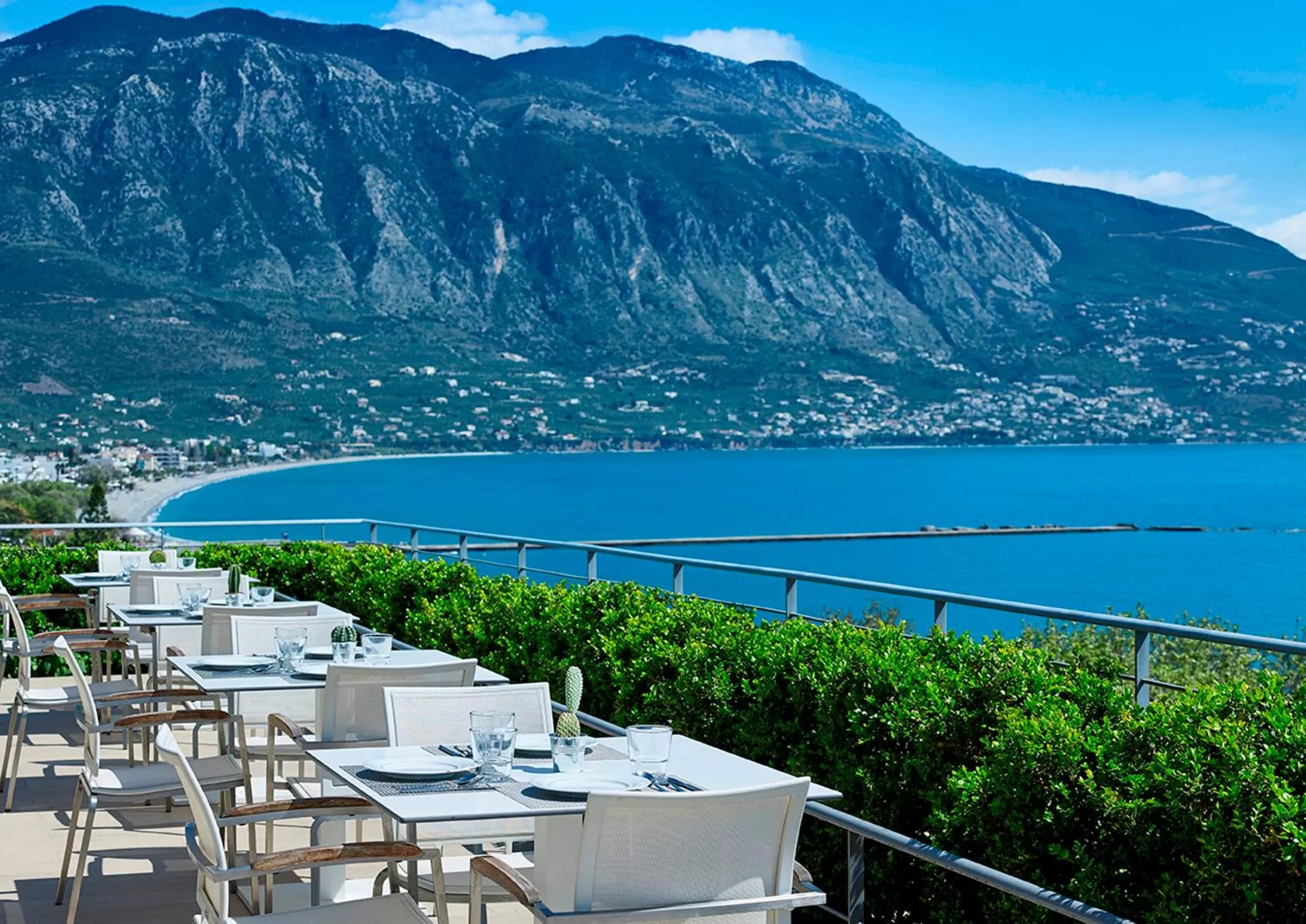 Restaurant/places to eat in Pharae Palace