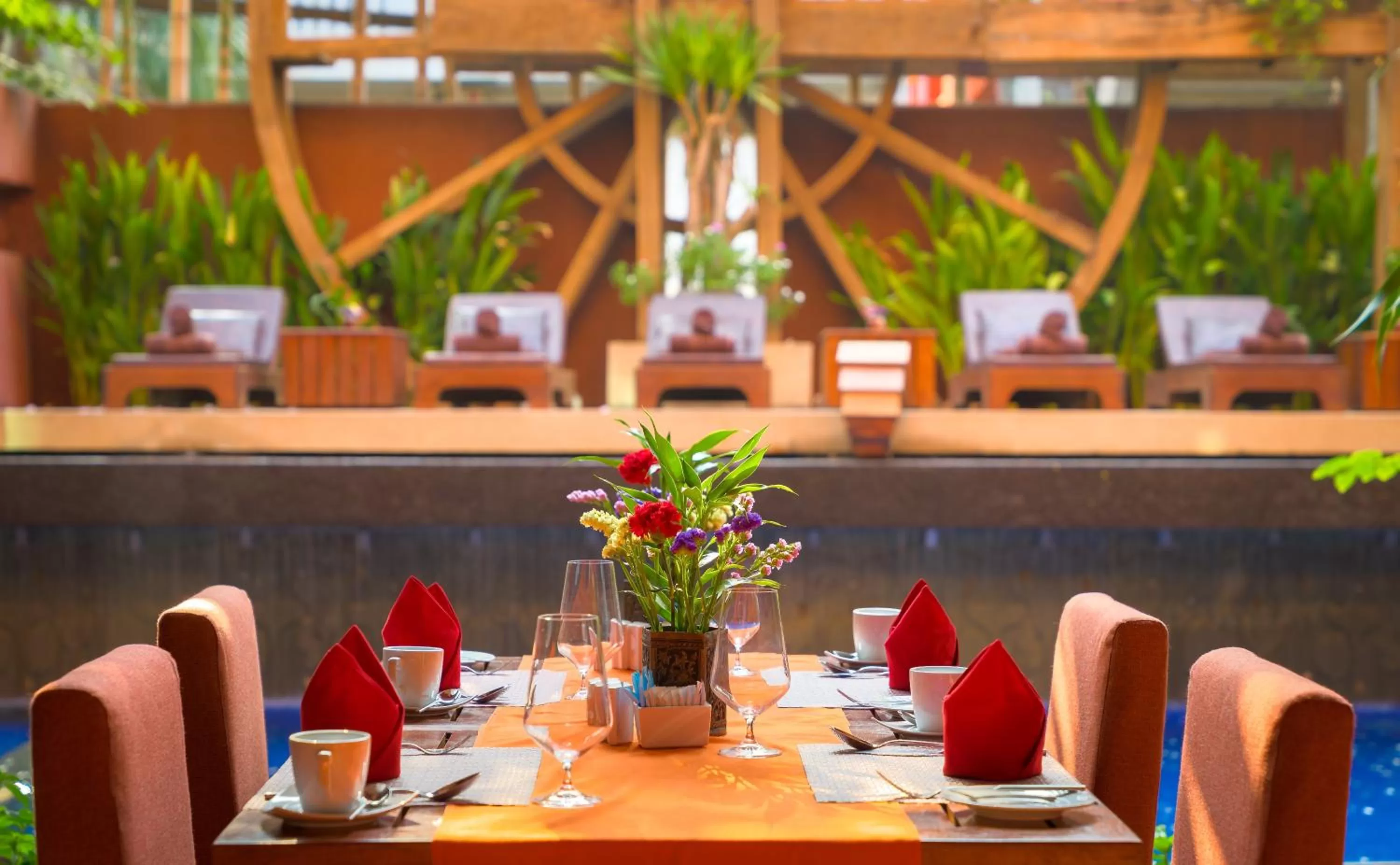 Restaurant/places to eat in Golden Temple Residence