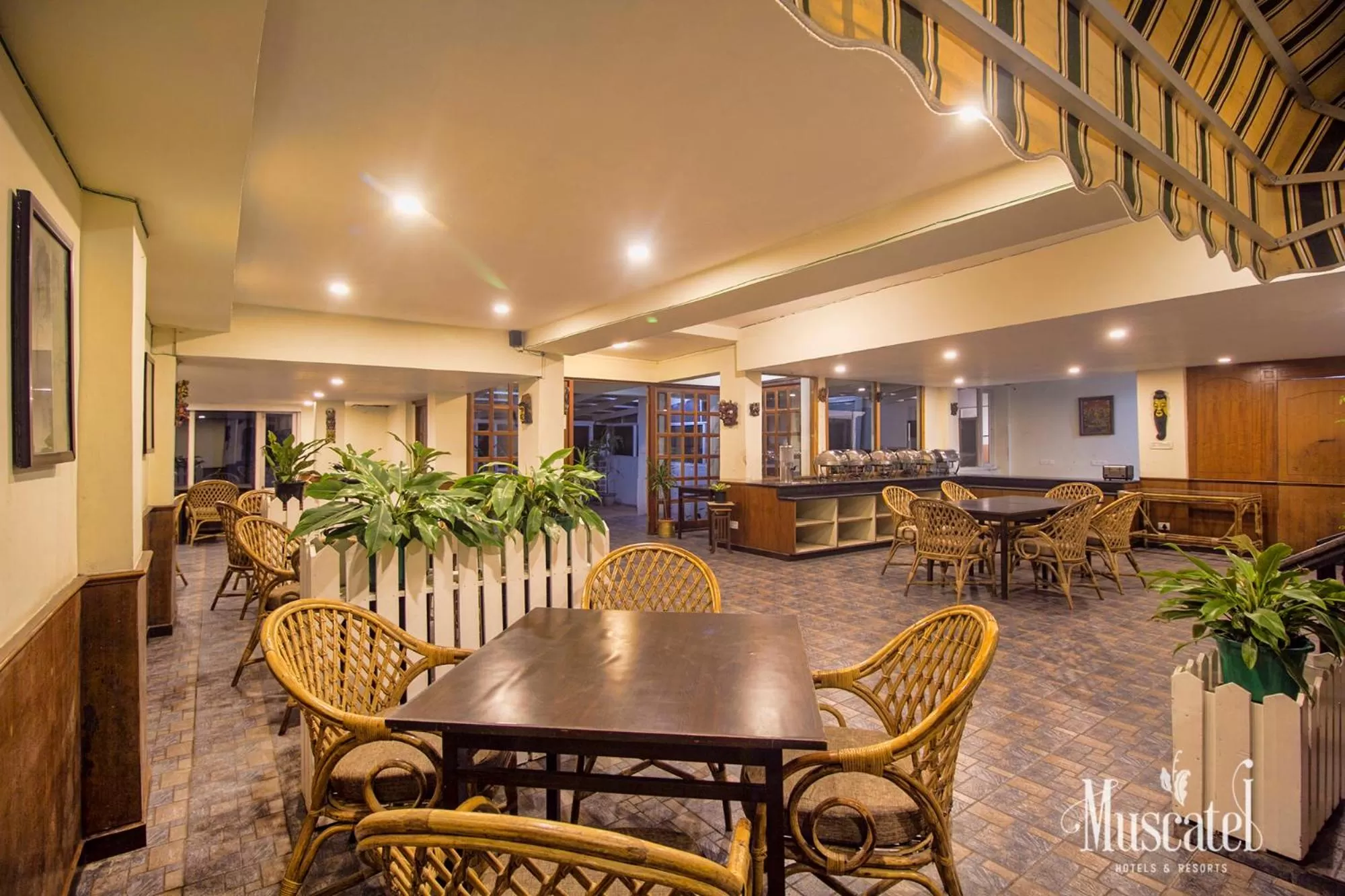 Restaurant/Places to Eat in Muscatel Delamare - 200 Mts from MG Marg