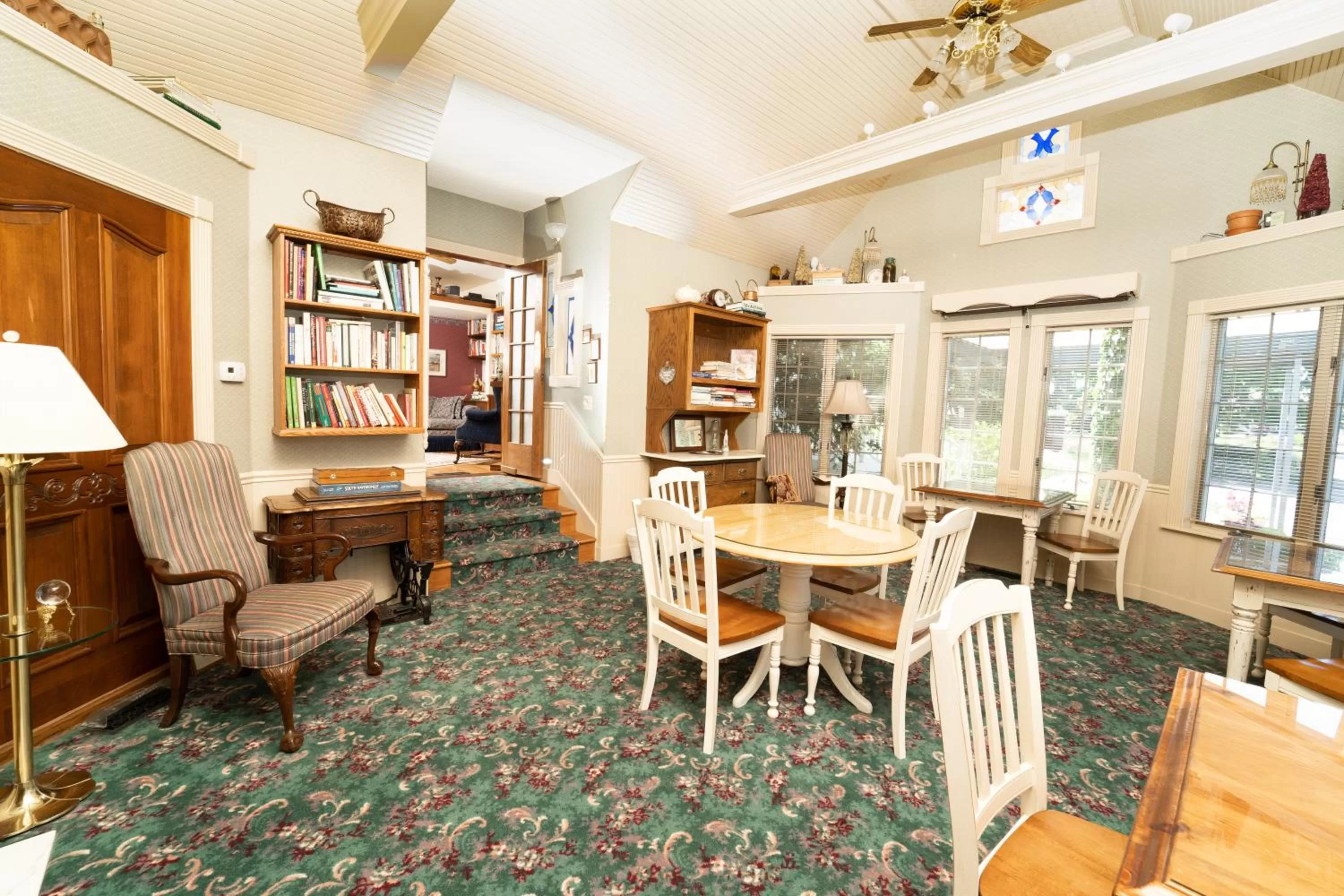 Dining area in Yelton Manor Bed and Breakfast