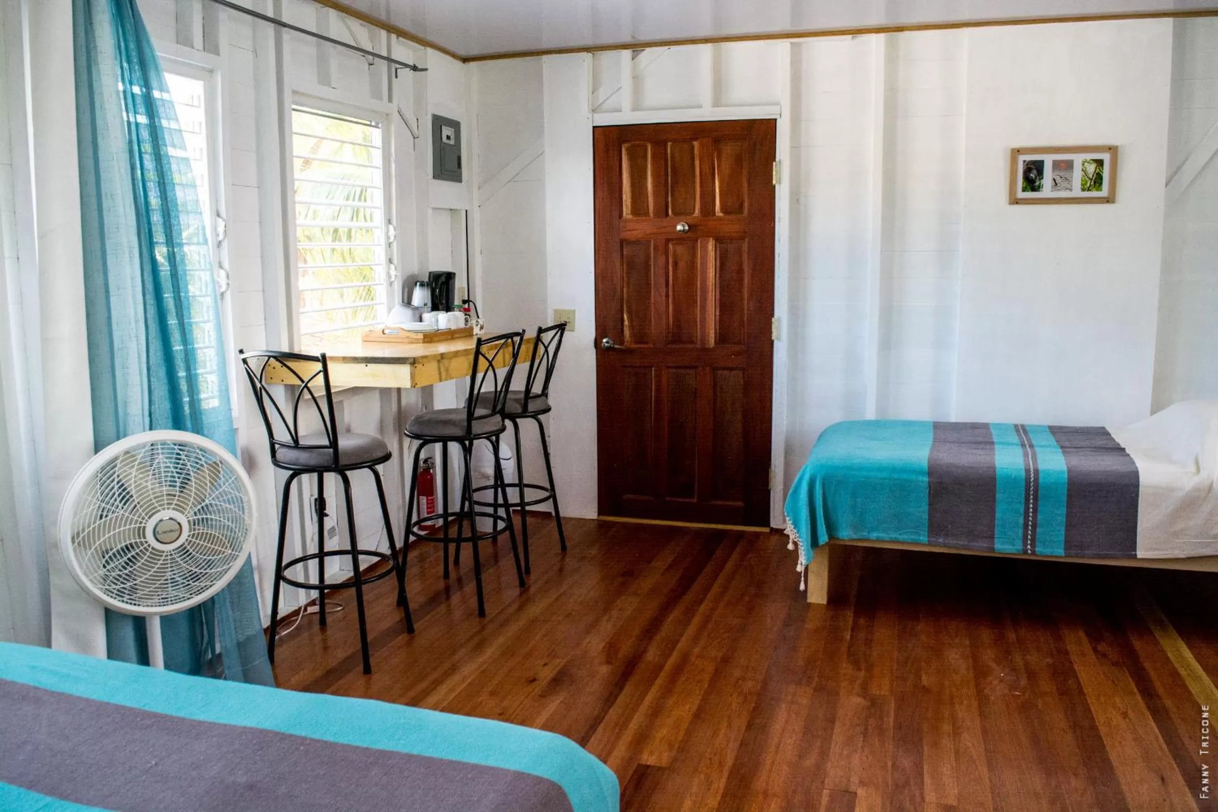 Coffee/tea facilities in Horse Cottage