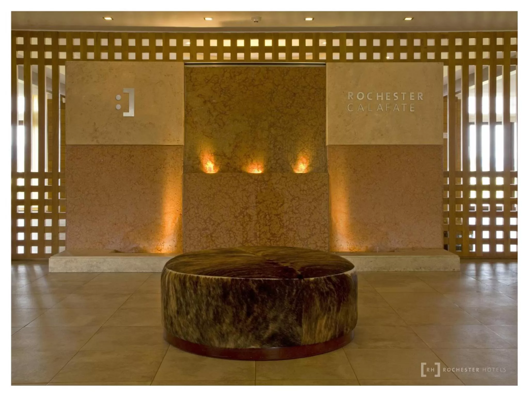 Facade/entrance in Rochester Calafate