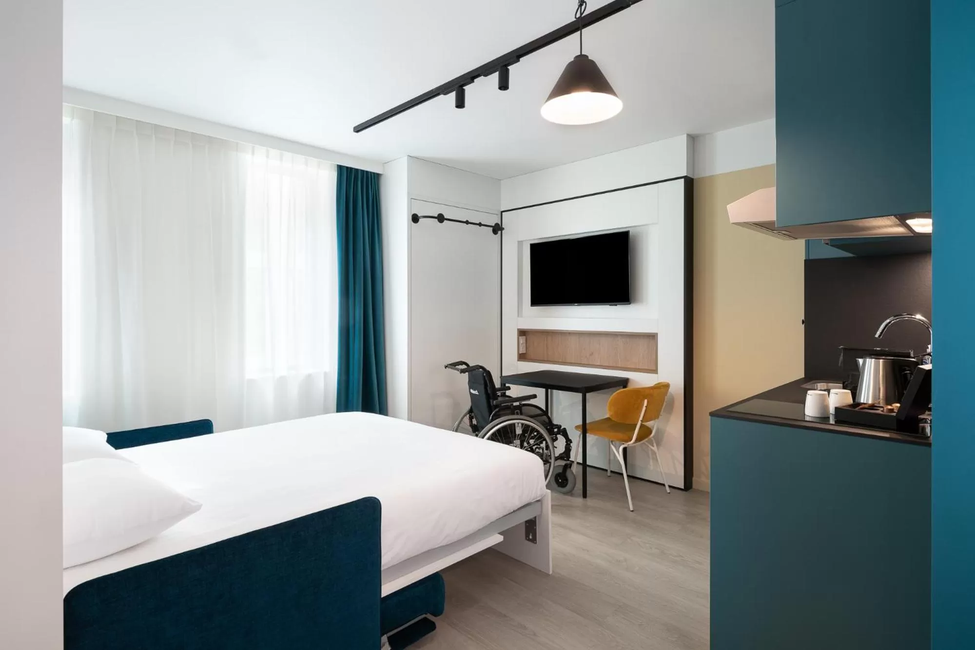 Photo of the whole room, Bed in Adagio Access Gent Centrum Dampoort