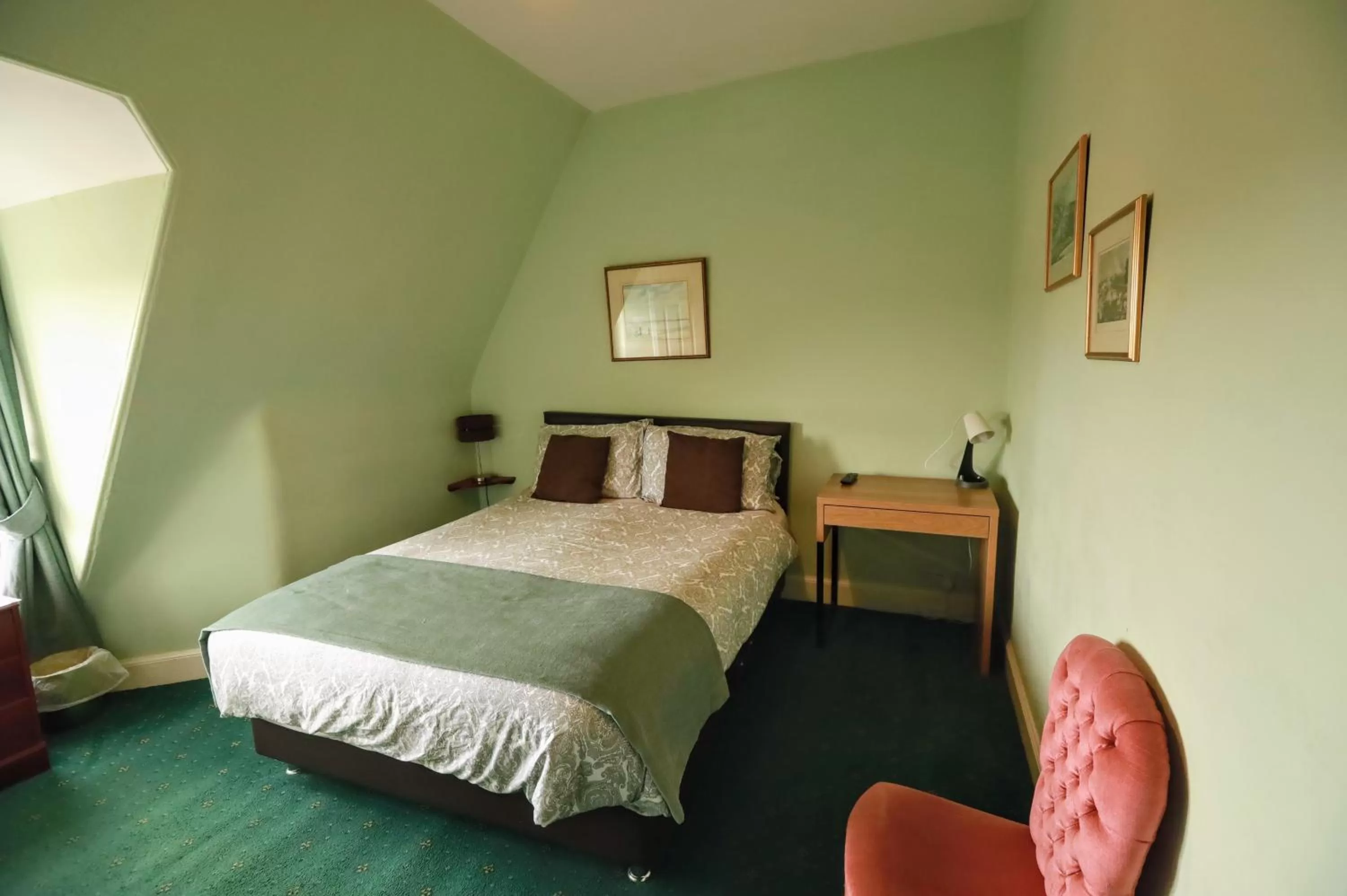 Bedroom, Bed in Airdenair Guest House