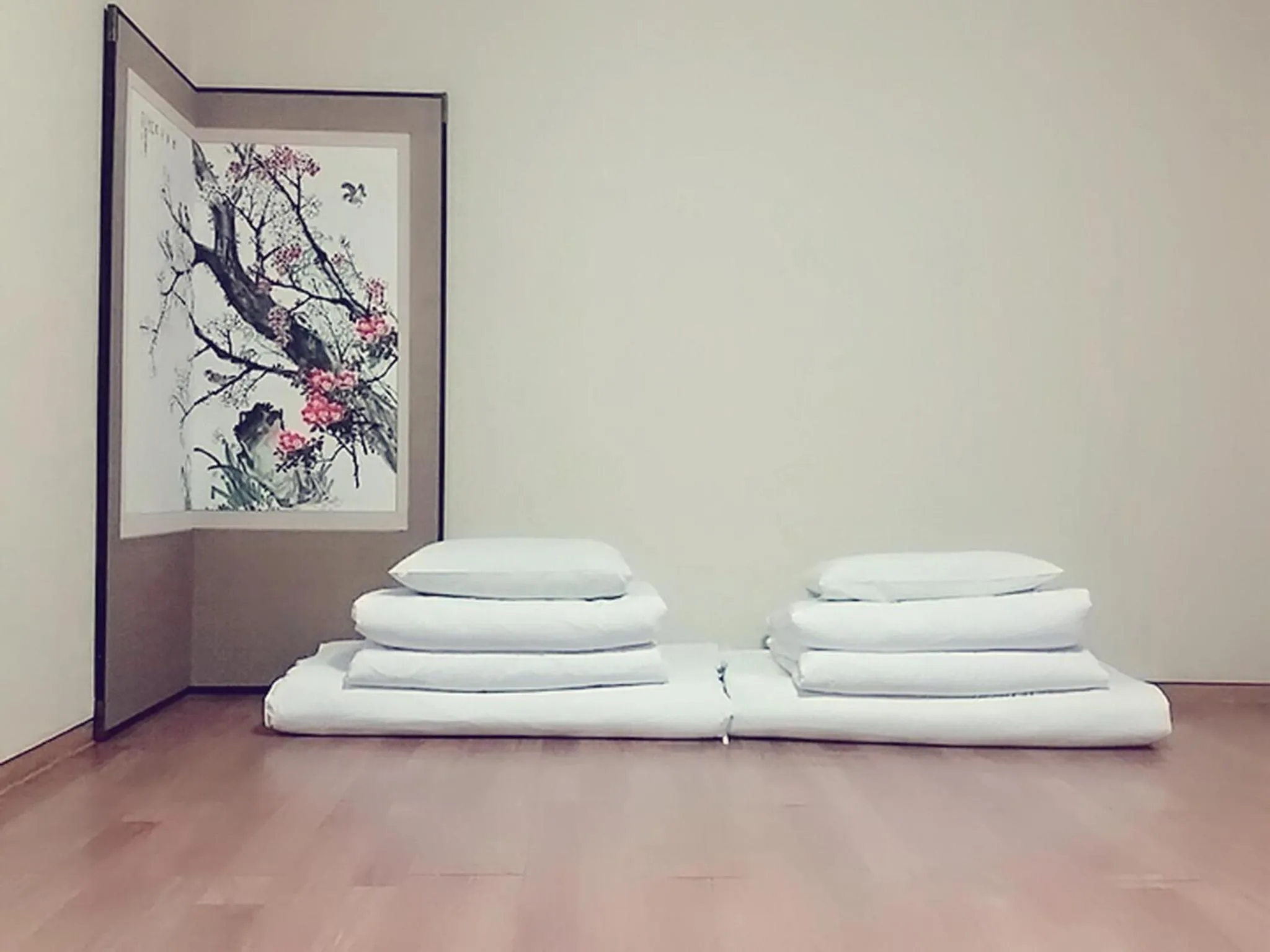 Decorative detail in Daedong Hotel