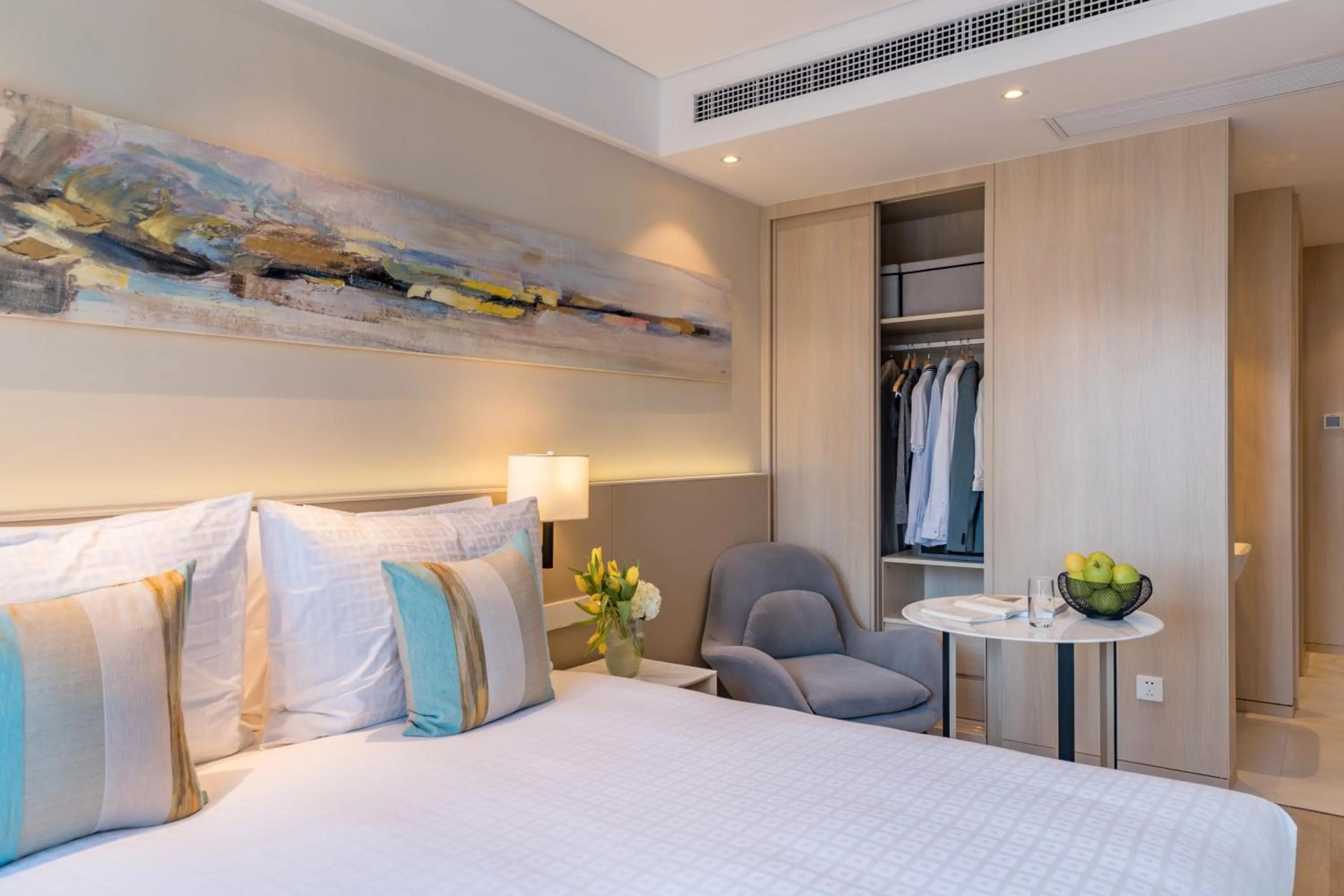 Bed in Sincere Residence Changfeng - Changfeng Ecological Business District - Near Exit 3 of Changfeng Park Station on Subway Line 15